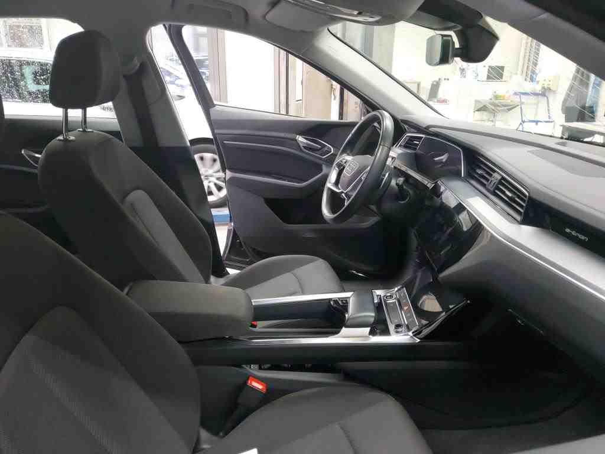 Audi e-tron Advanced (2022) - Photo 6