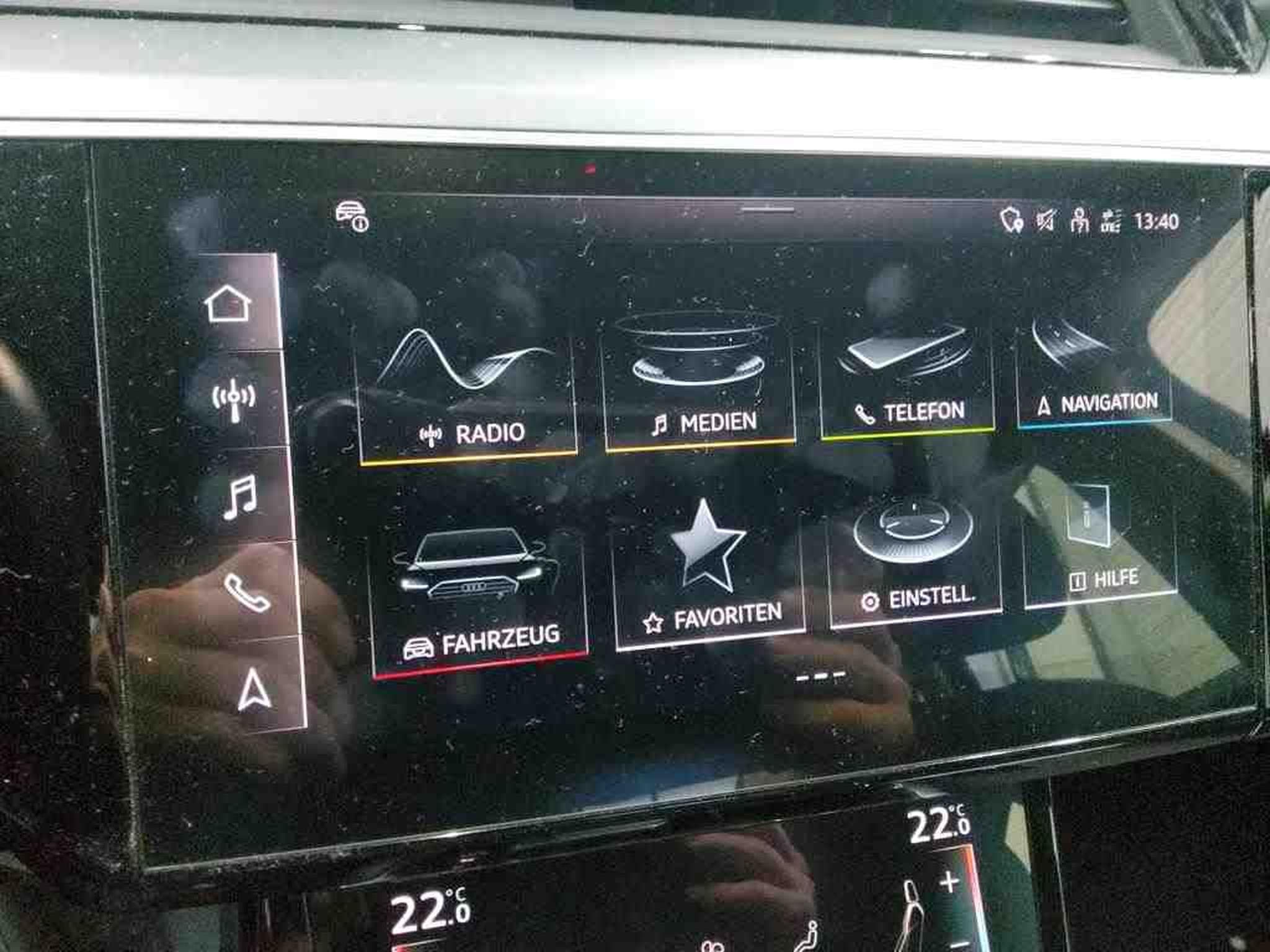 Audi e-tron Advanced (2022) - Photo 9