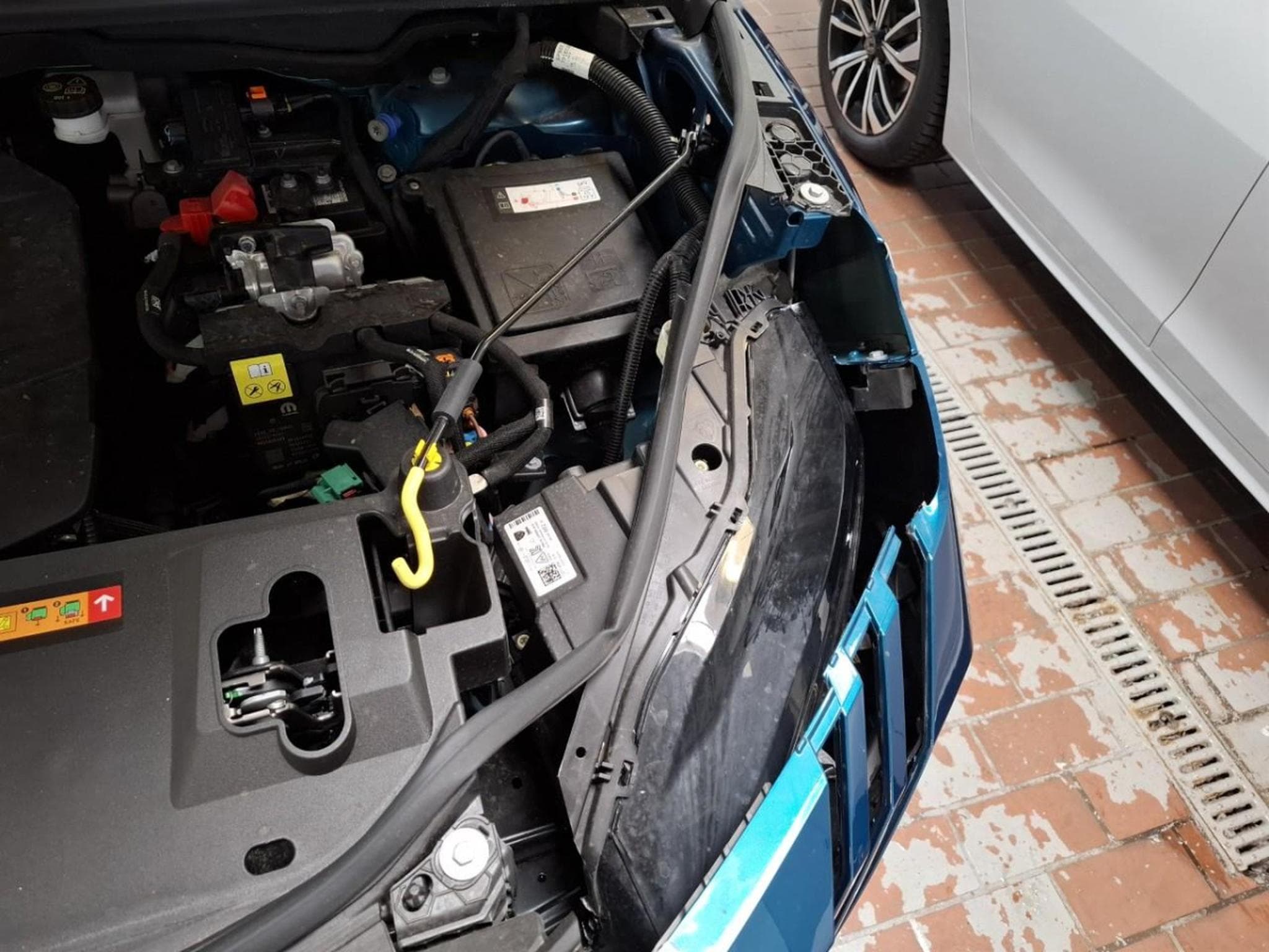 Peugeot 3008 GT (2024) - Photo 17