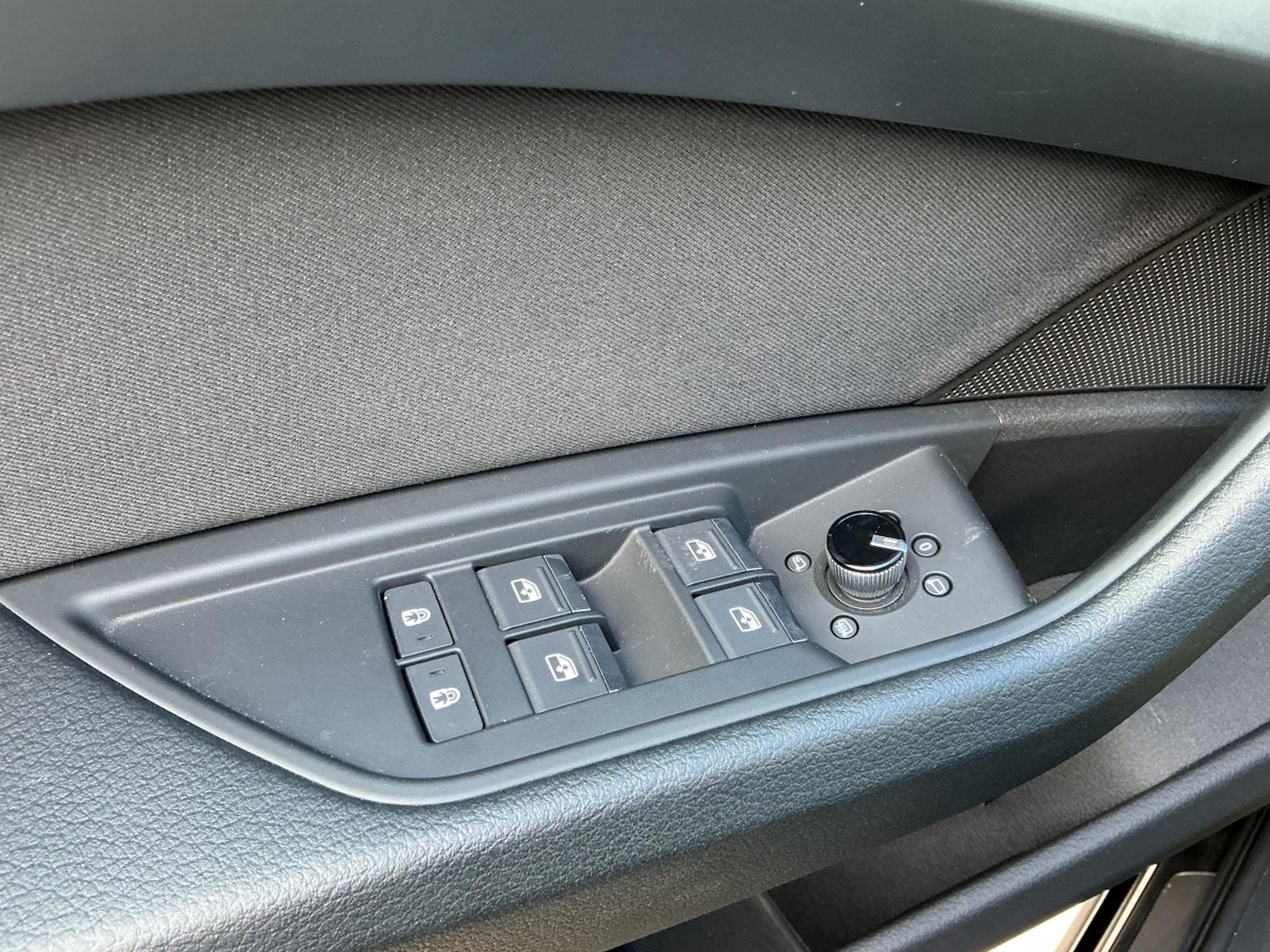 Audi e-tron Standard (2022) - Photo 12