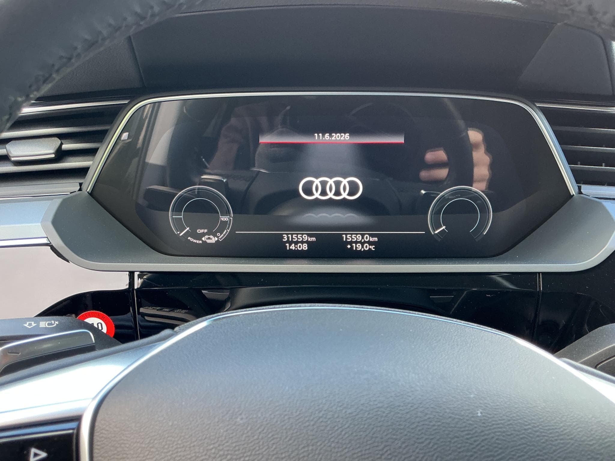 Audi e-tron Standard (2022) - Photo 8