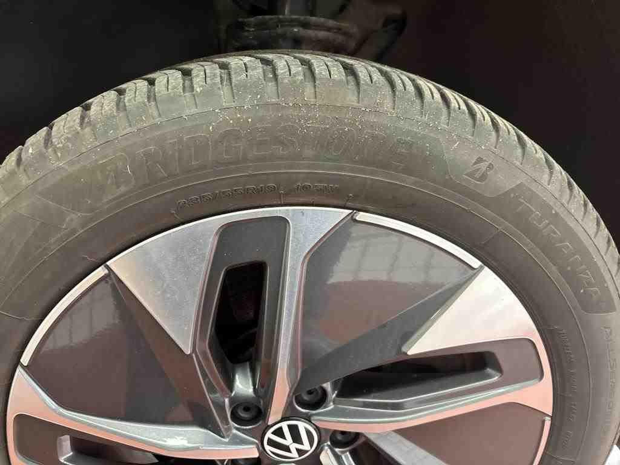 VW ID.5 Pro Performance (2023) - Photo 17
