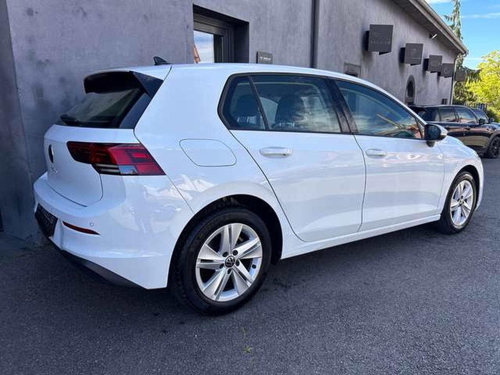 VW Golf 1.0 TSI 110 LIFE (2023) - Photo 11