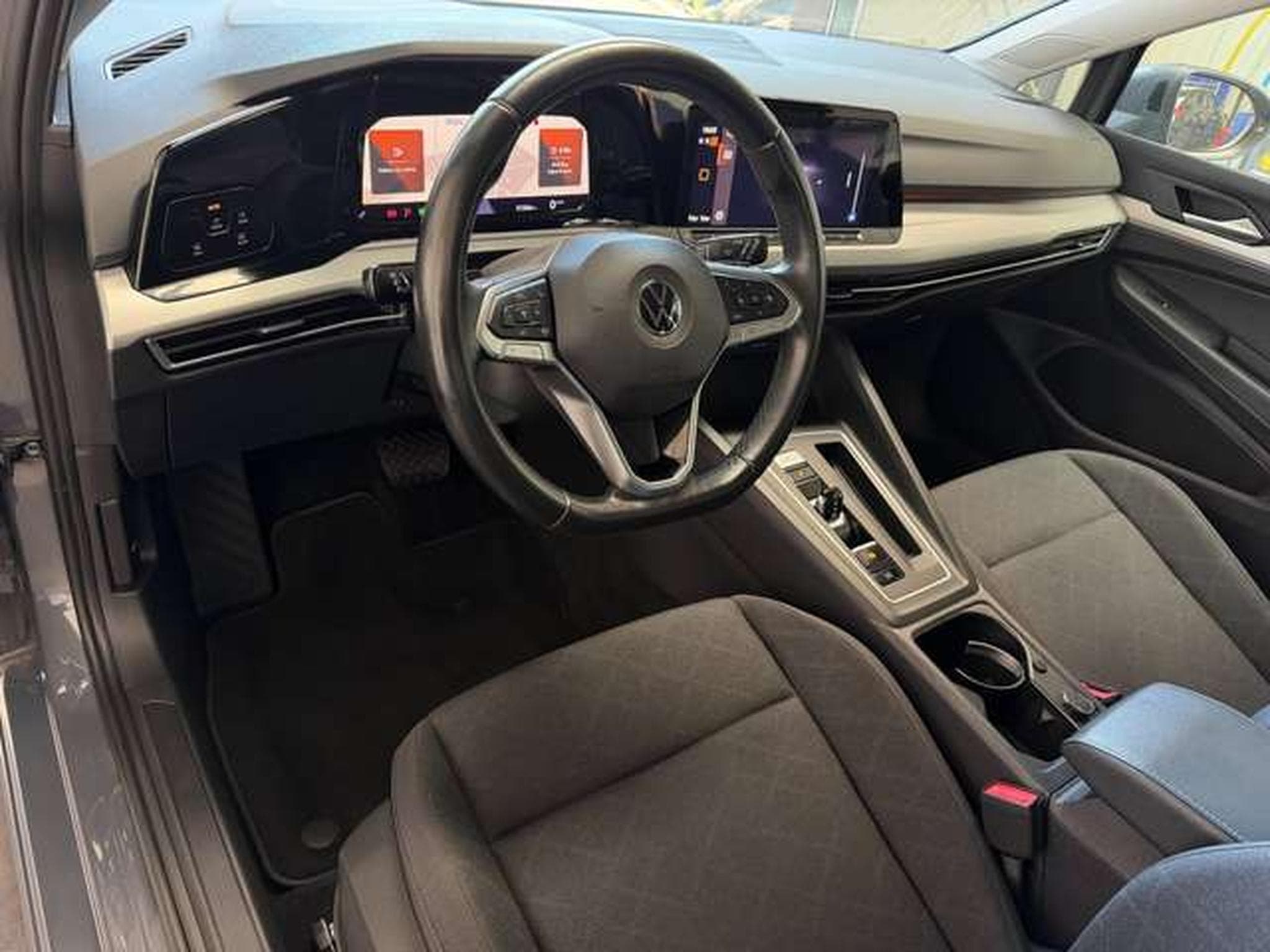 VW Golf 2.0 TDI 116 LIFE (2022) - Photo 11