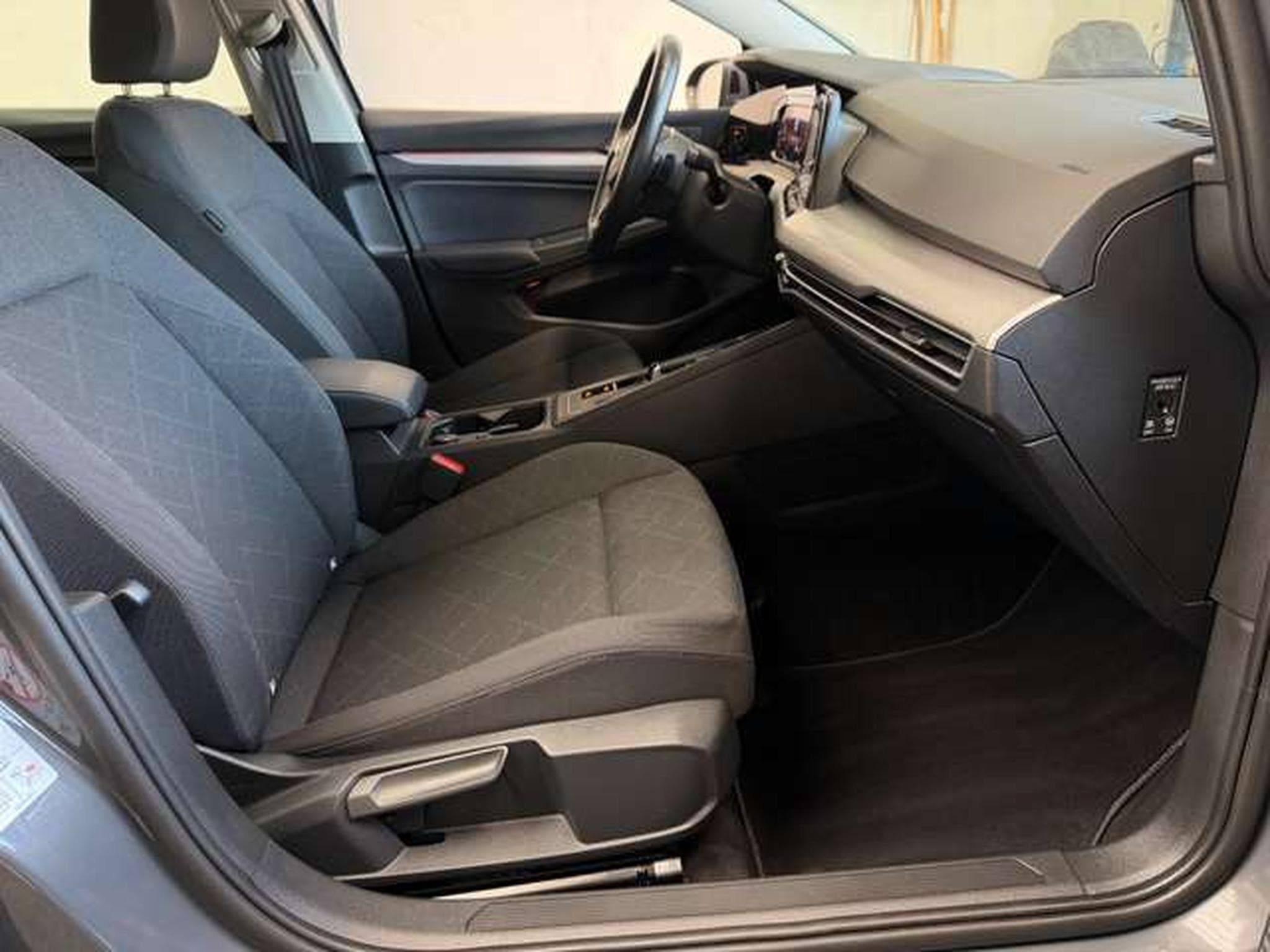 VW Golf 2.0 TDI 116 LIFE (2022) - Photo 15