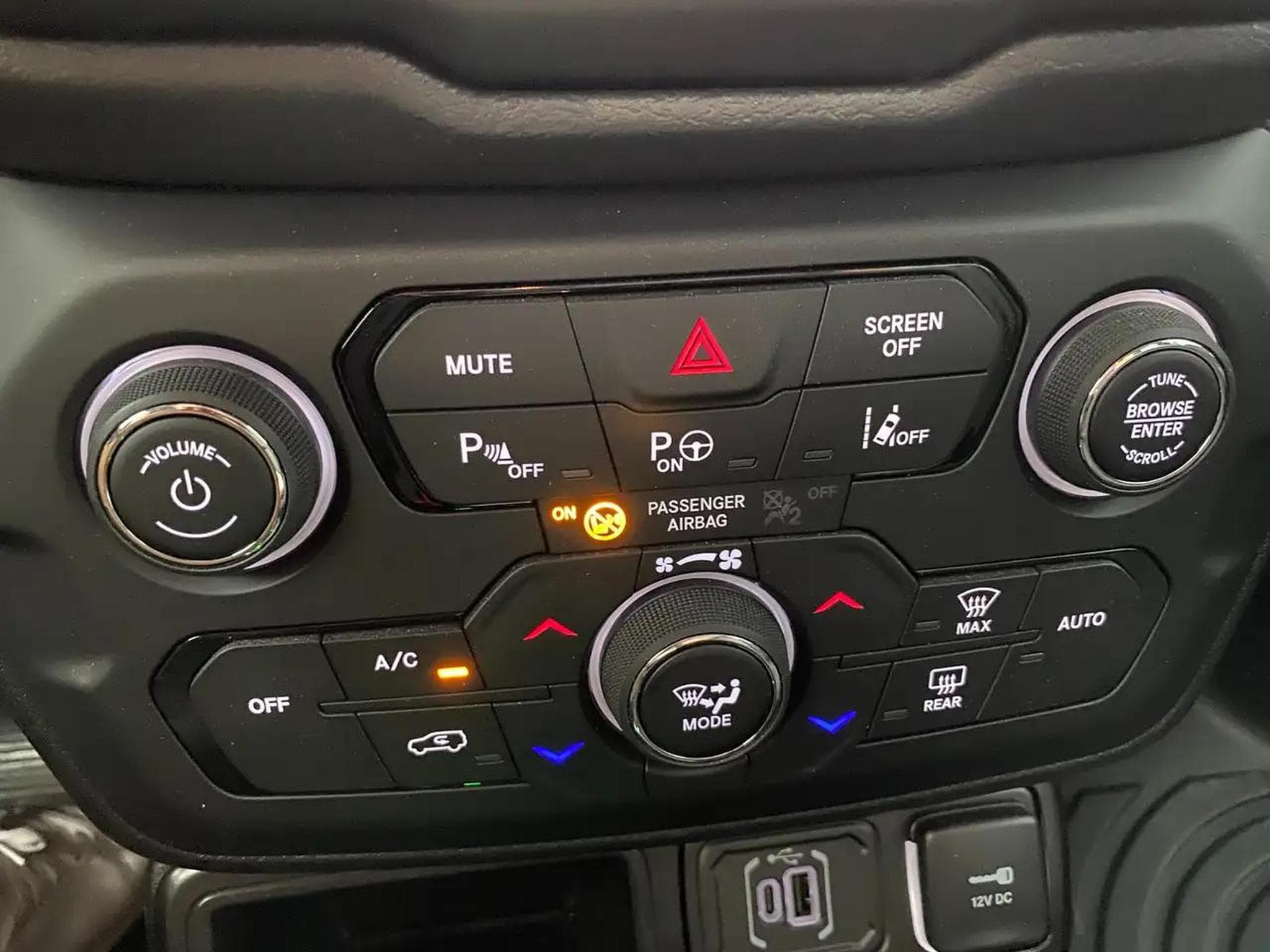 Jeep Renegade (2024) - Foto 13