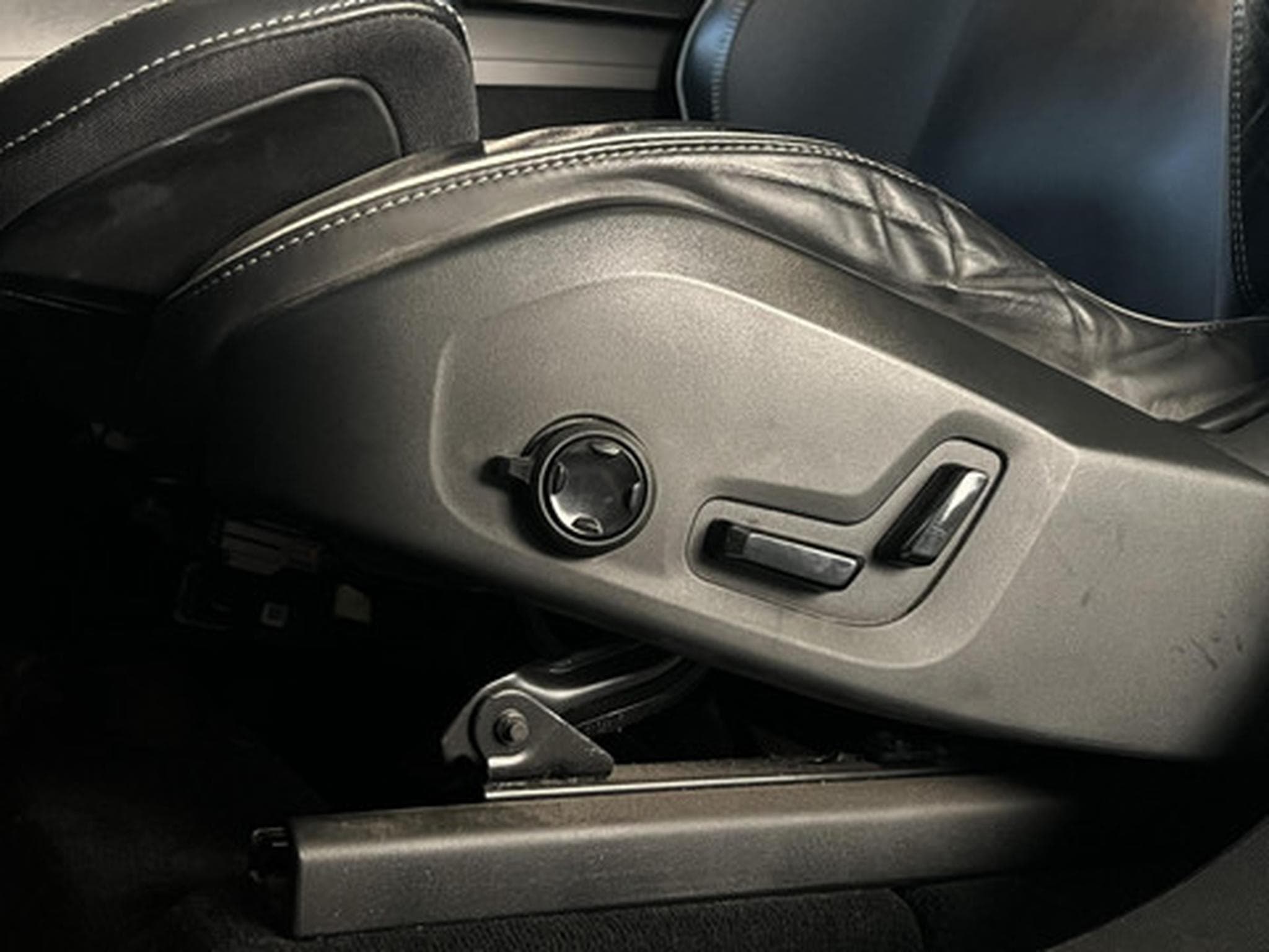 Volvo XC60 XC-60 T6 Recharge Geartronic R-Design | ADAPTIVE CRUISE CONT (2022) - Photo 12
