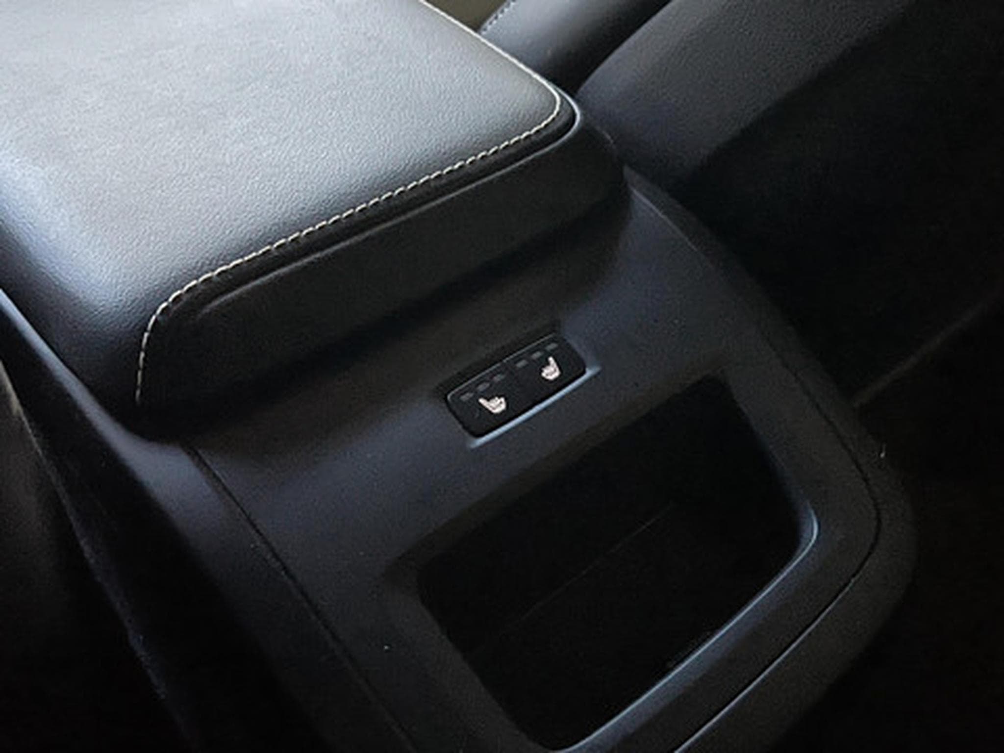 Volvo XC60 XC-60 T6 Recharge Geartronic R-Design | ADAPTIVE CRUISE CONT (2022) - Photo 13
