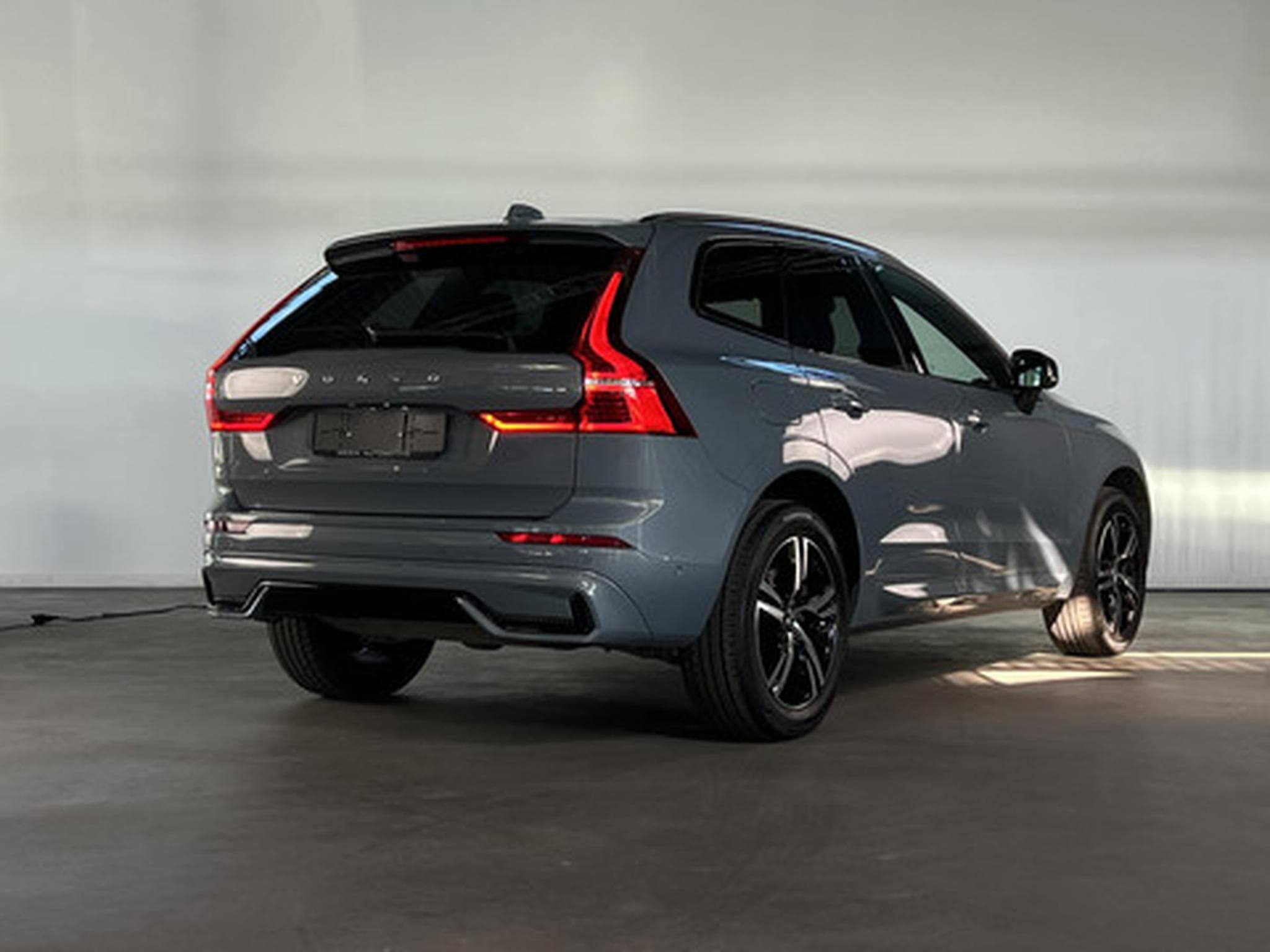 Volvo XC60 XC-60 T6 Recharge Geartronic R-Design | ADAPTIVE CRUISE CONT (2022) - Photo 2