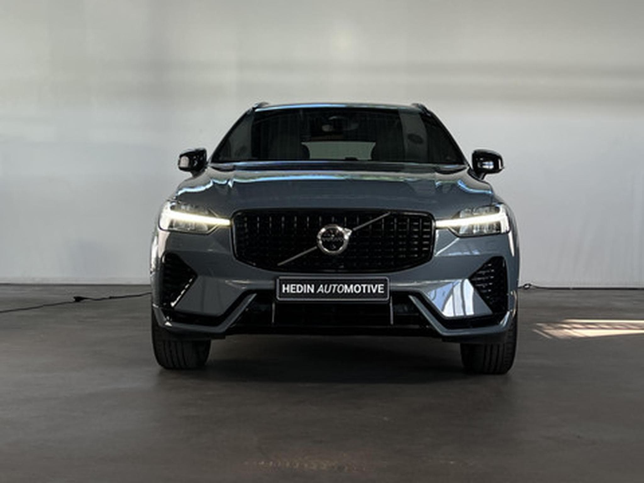 Volvo XC60 XC-60 T6 Recharge Geartronic R-Design | ADAPTIVE CRUISE CONT (2022) - Photo 3