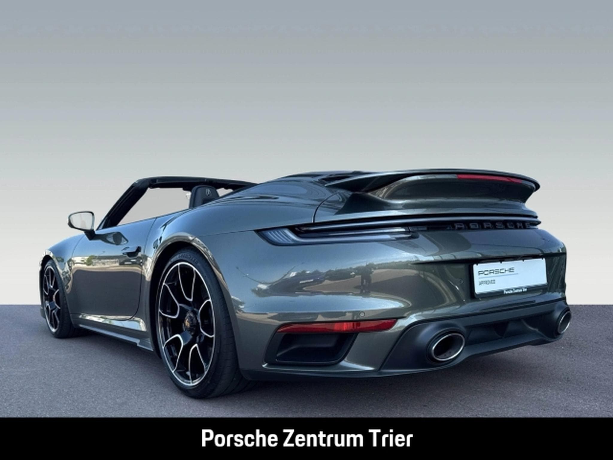 Porsche 992 (911) Turbo Cabriolet (2023) - Photo 3