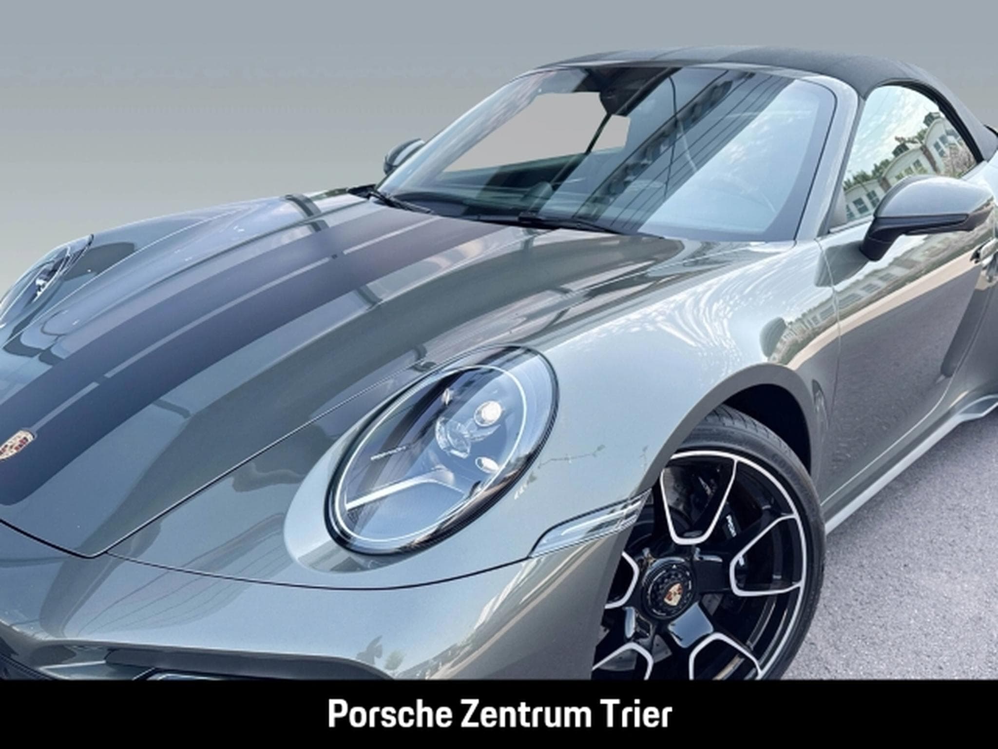 Porsche 992 (911) Turbo Cabriolet (2023) - Photo 9