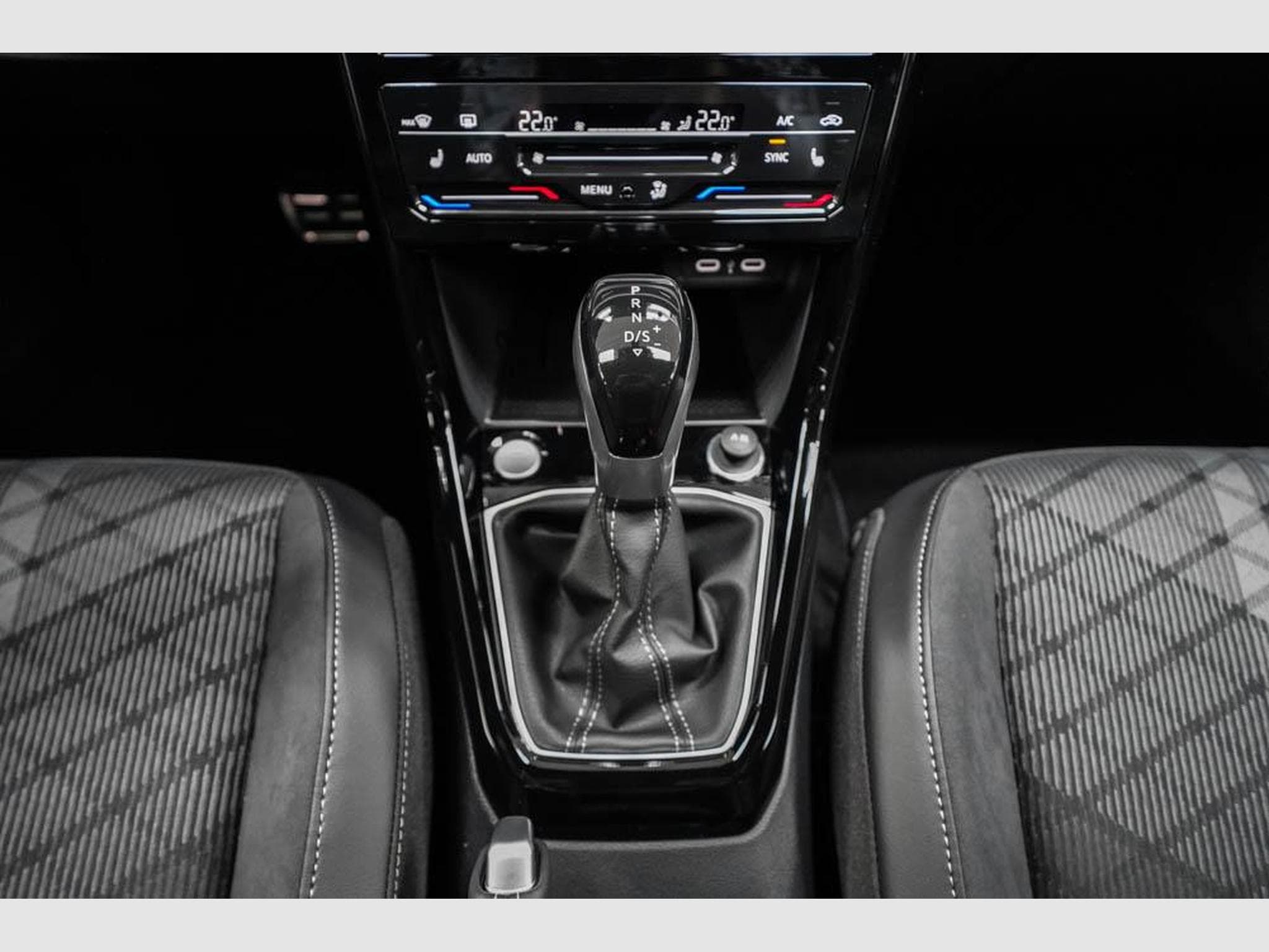 VW T-Cross 1,0 TSI DSG (2026) - Foto 11