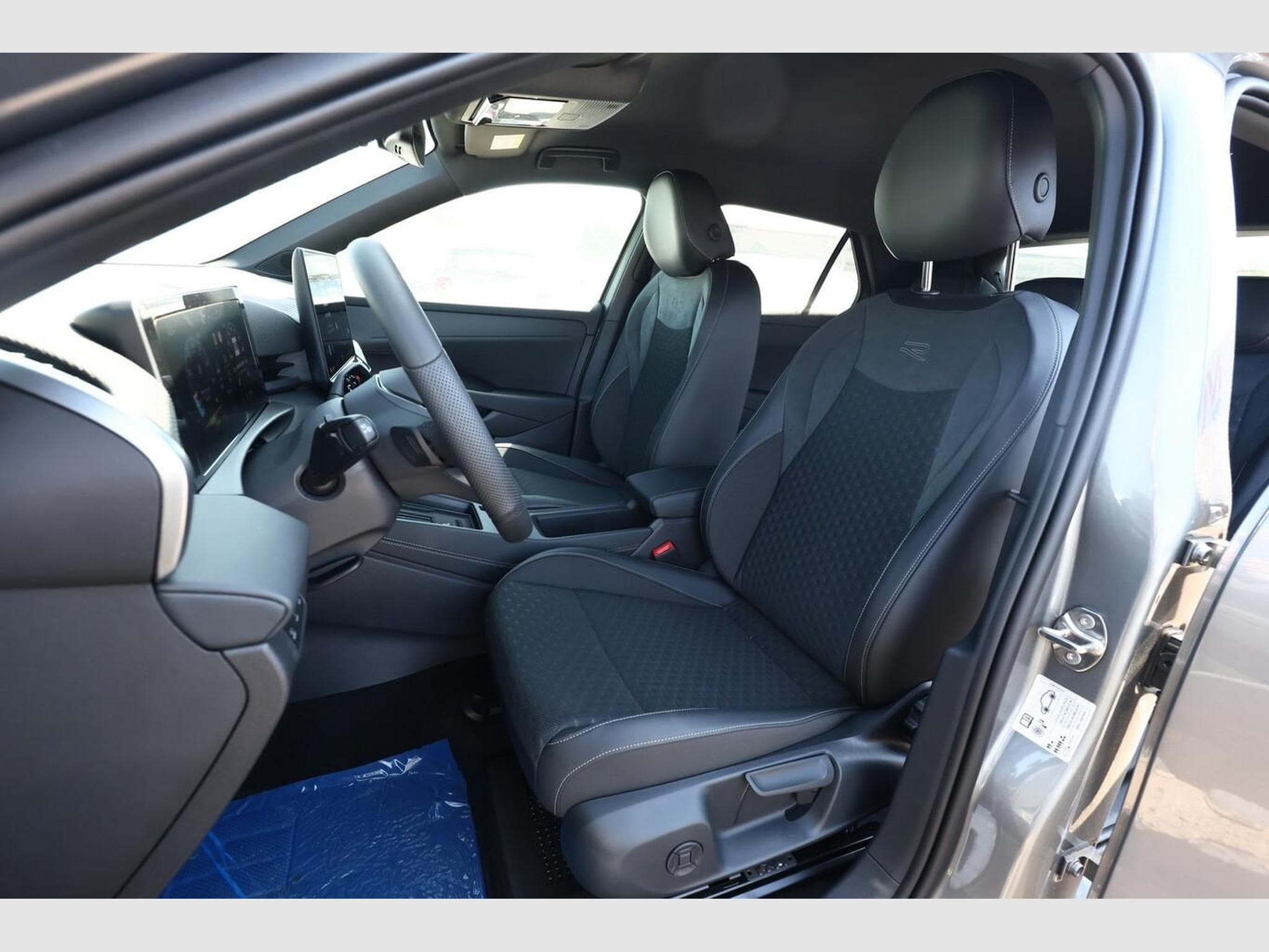 VW T-Roc R-Line (2026) - Foto 6