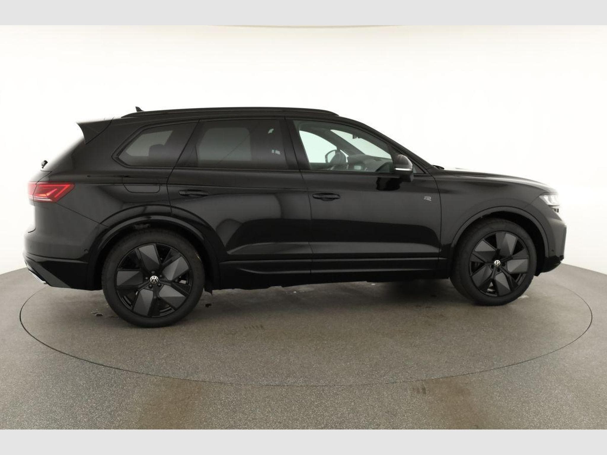 VW Touareg 3.0 TDI 210 kW 4Motion R-Line Final Edition (2026) - Photo 23