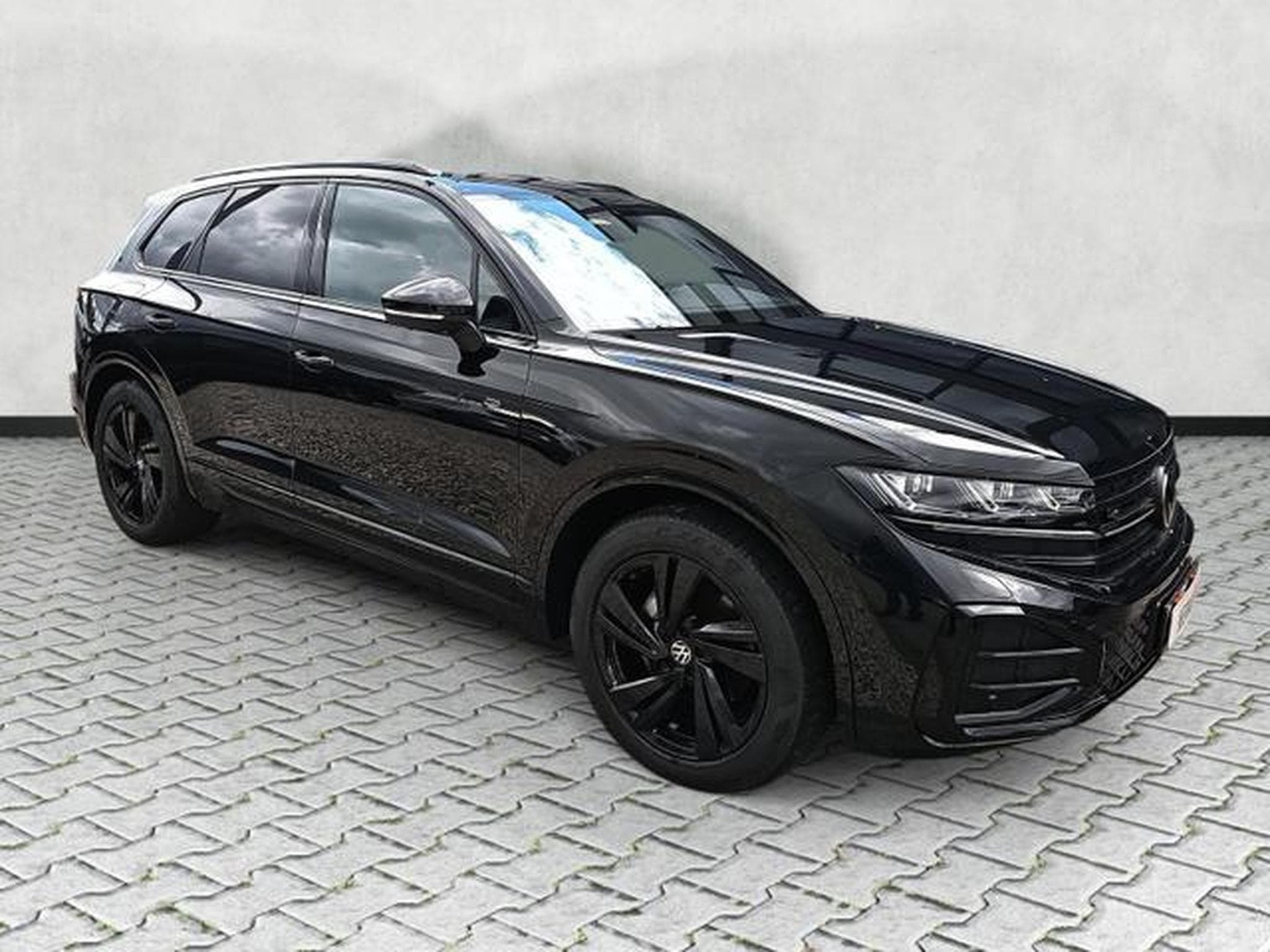 VW Touareg 3.0 TDI 210 kW 4Motion R-Line (2026) - Photo 1