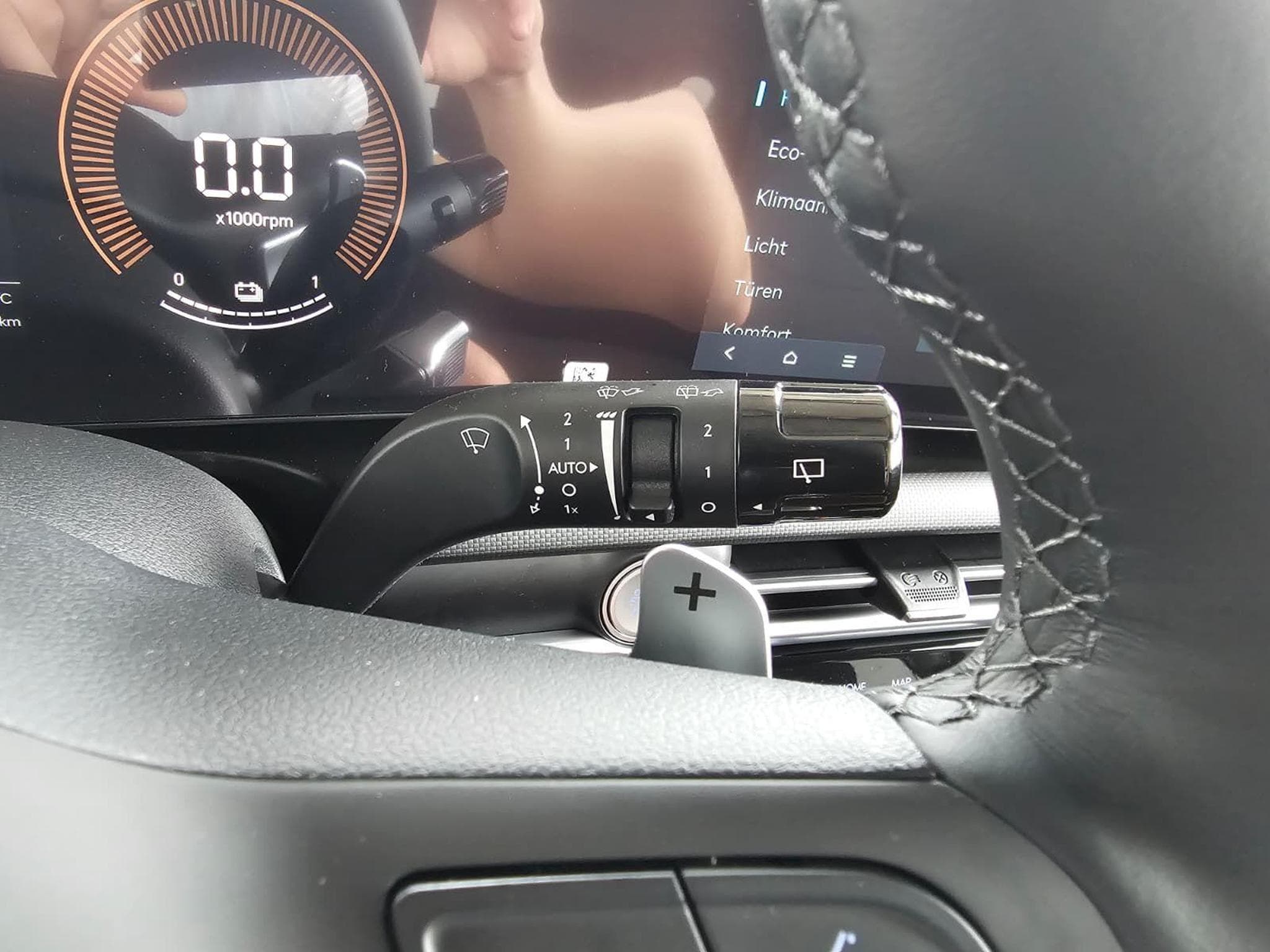 Hyundai Tucson E-Motion (2025) - Foto 19