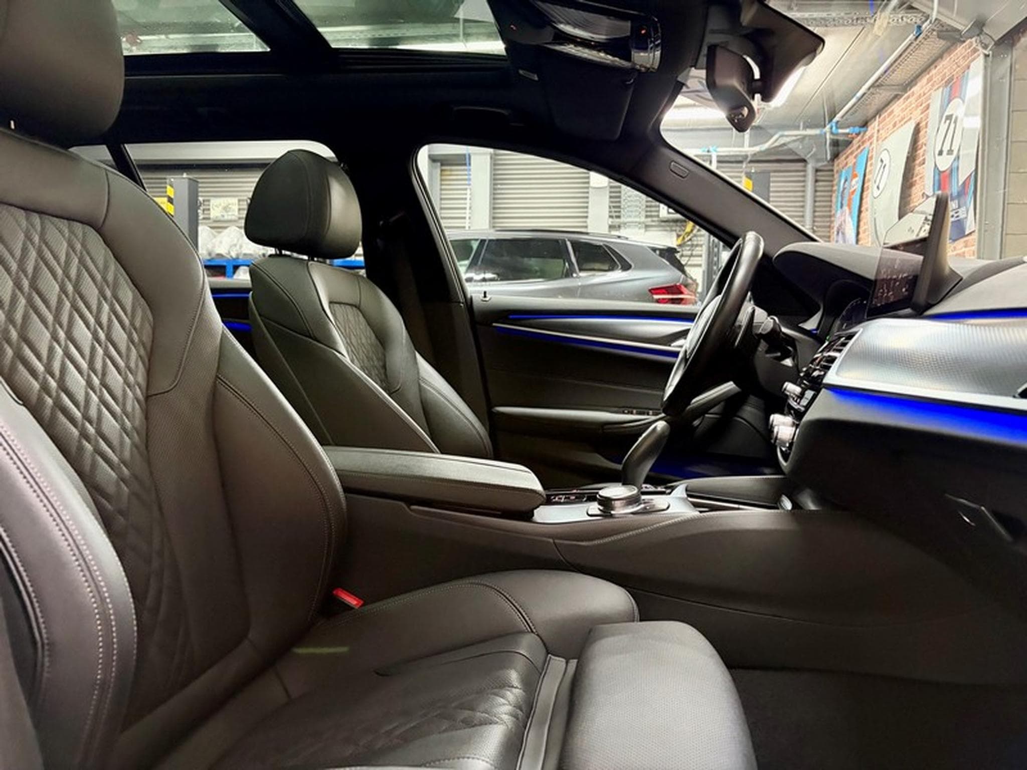 BMW 530 530dA Touring 3.0 286cv Auto M-SPORT (2023) - Foto 8