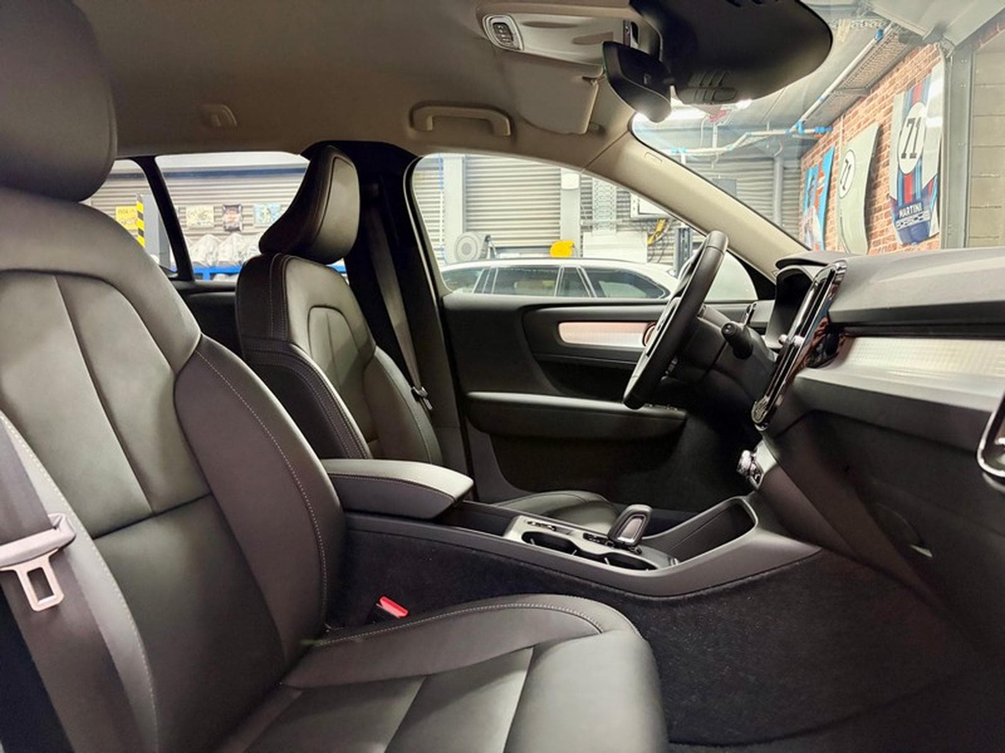 VOLVO XC40 XC40 D4 2.0 190cv Auto AWD MOMENTUM (2020) - Photo 8