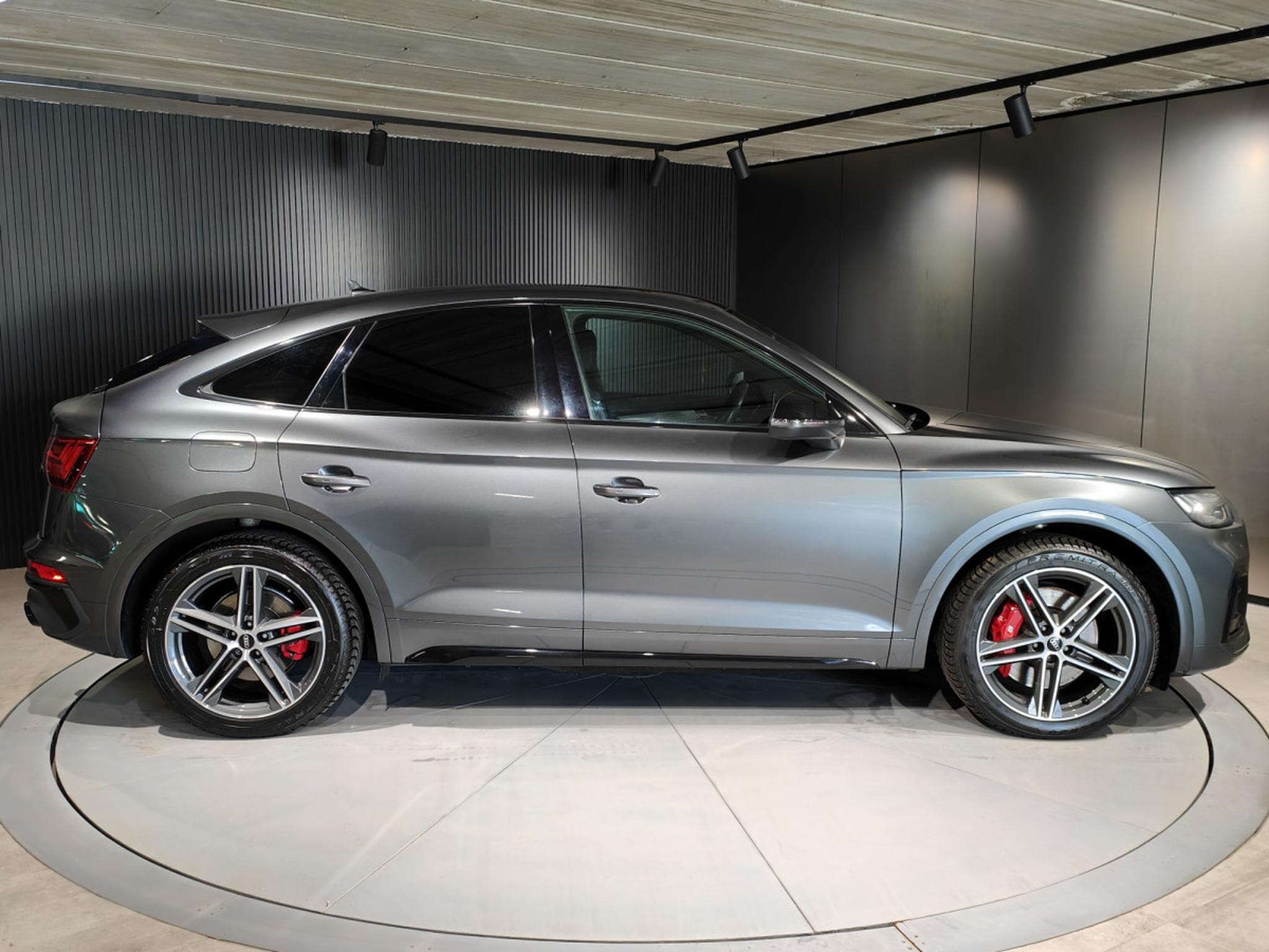 Audi SQ5 3.0 TDI V6 SPORTBACK CARPLAY TOIT OUV CAMERA SIEGES ELEC CHA (2023) - Photo 2