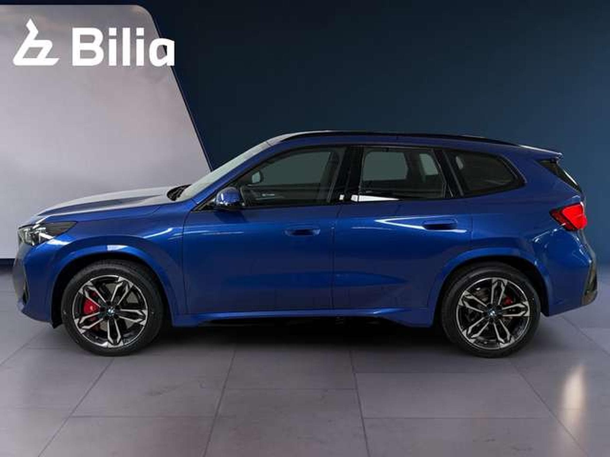 BMW X1 xDrive23i Head-Up HK HiFi DAB (2025) - Photo 12