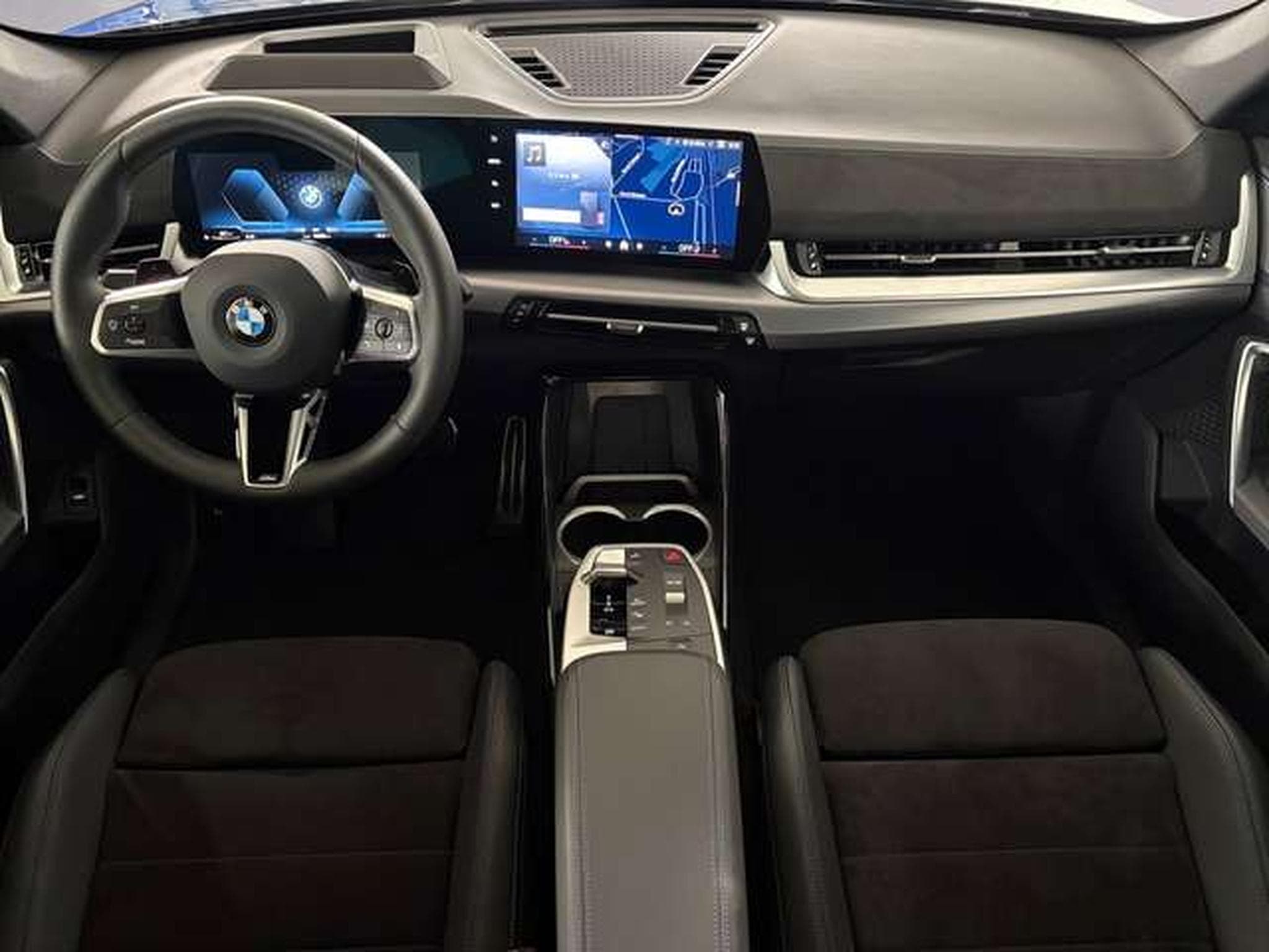 BMW X1 xDrive23i Head-Up HK HiFi DAB (2025) - Photo 6