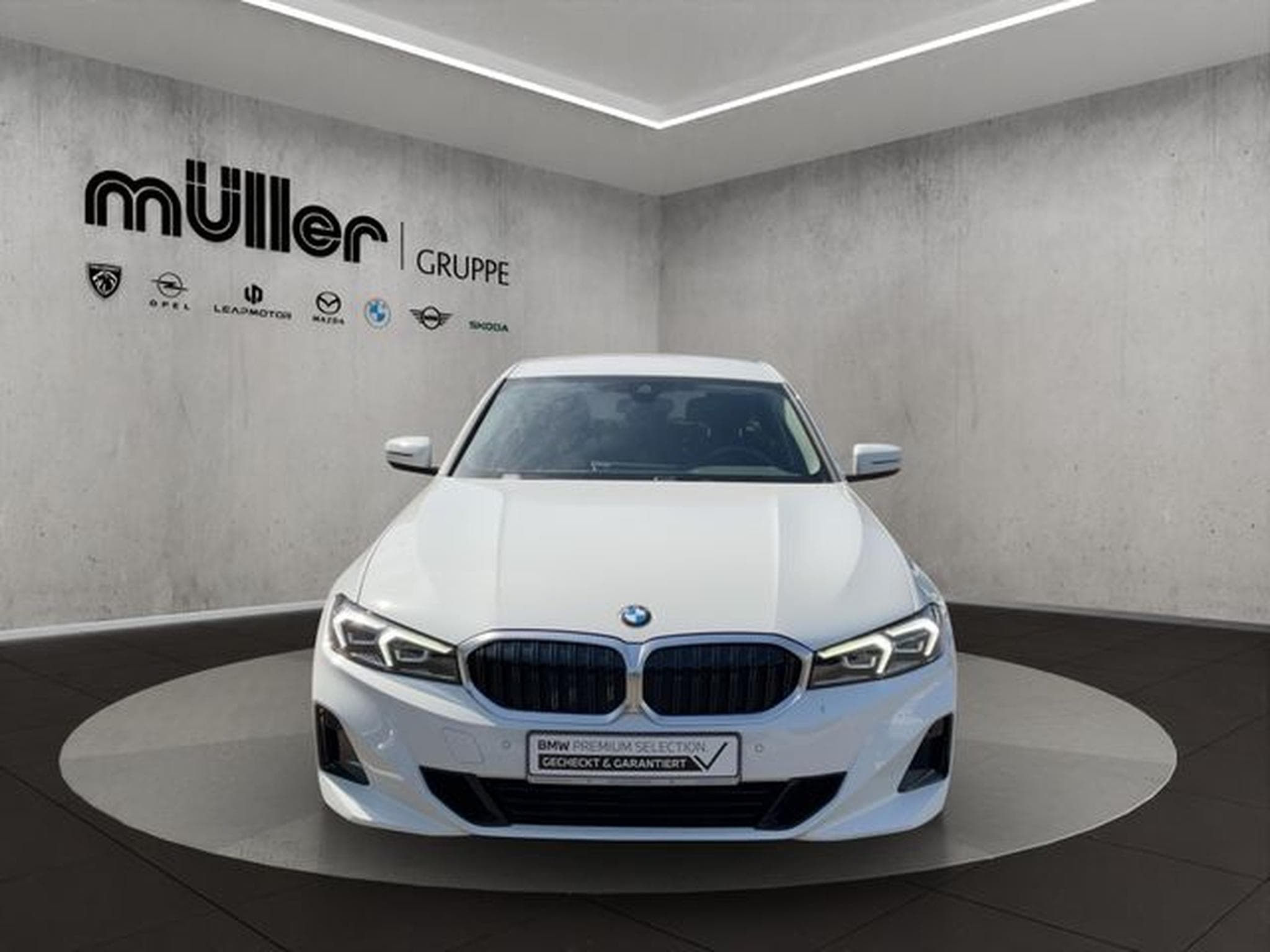 BMW 318 318i AUTOMATIK LIVE COCK PLUS DAB SHZ TEMPOMAT P (2023) - Photo 2