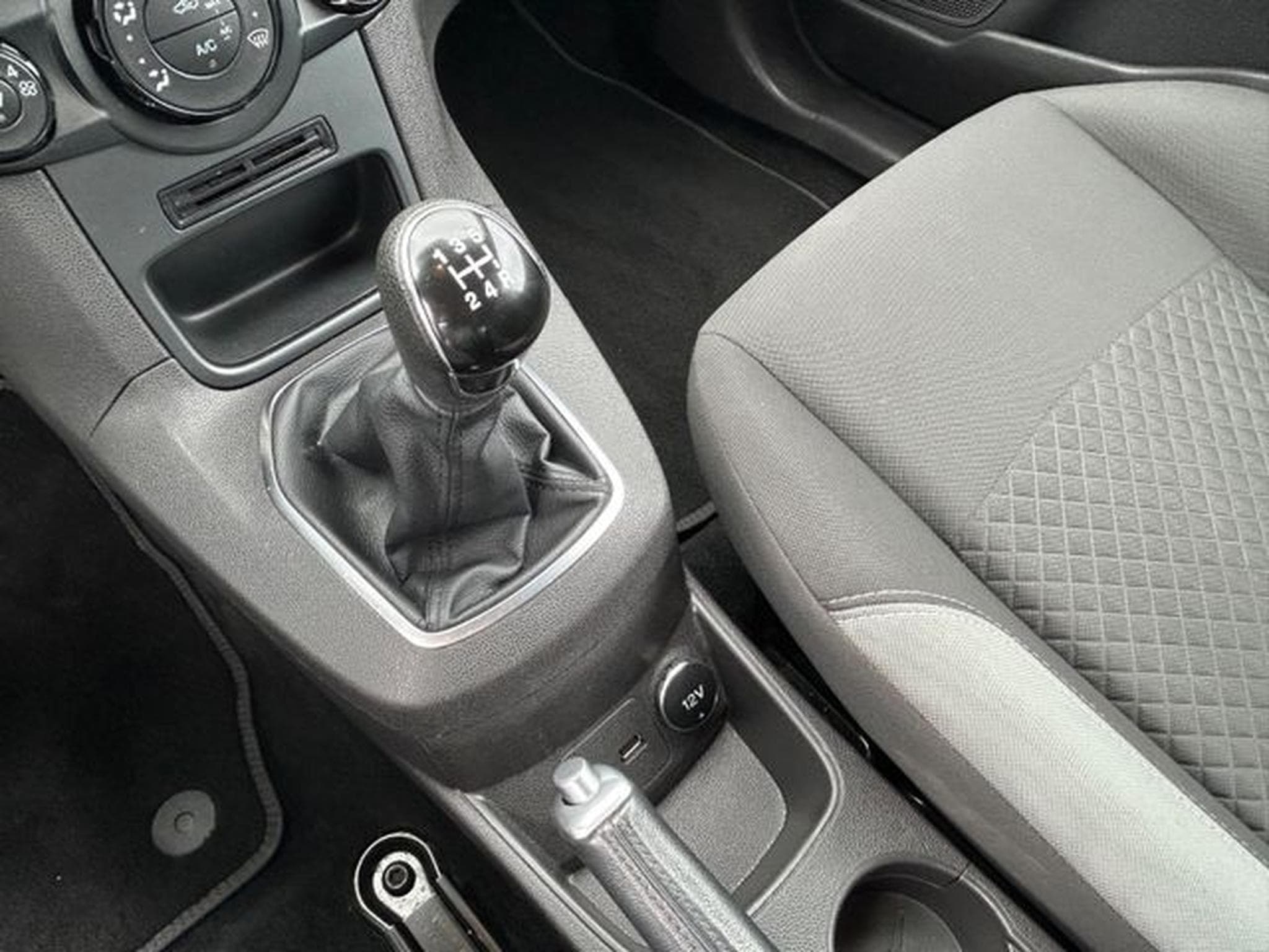 Ford Fiesta Fiesta Trend 1.3 *Bluetooth*Euro6*2.Hand* (2015) - Photo 13