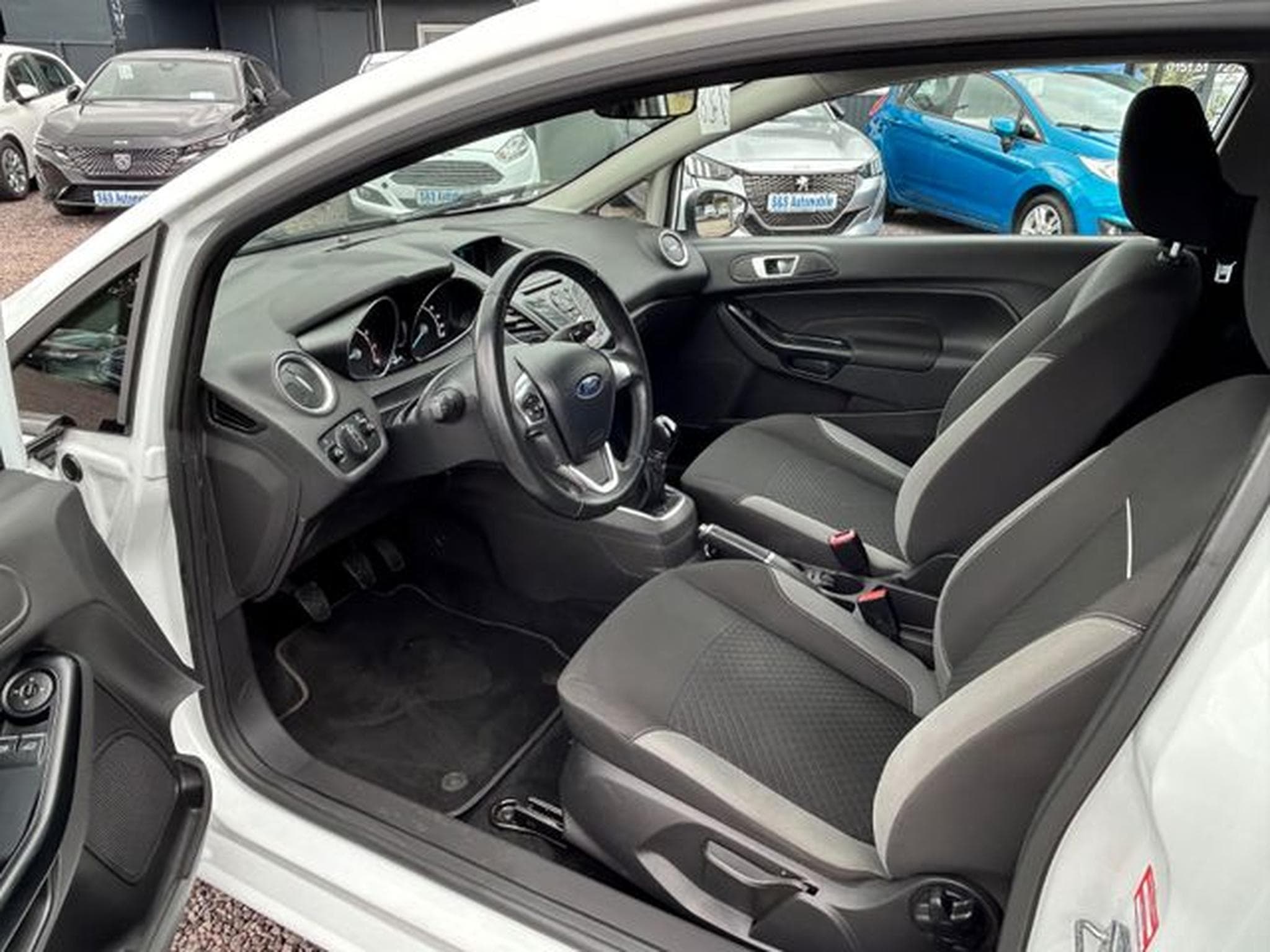 Ford Fiesta Fiesta Trend 1.3 *Bluetooth*Euro6*2.Hand* (2015) - Photo 7