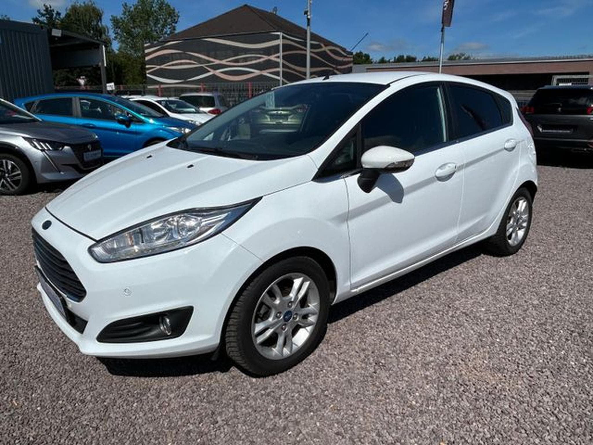Ford Fiesta Fiesta Titanium 1.6 TDCi *Navi*SHZ*PDC*Euro5* (2014) - Photo 1