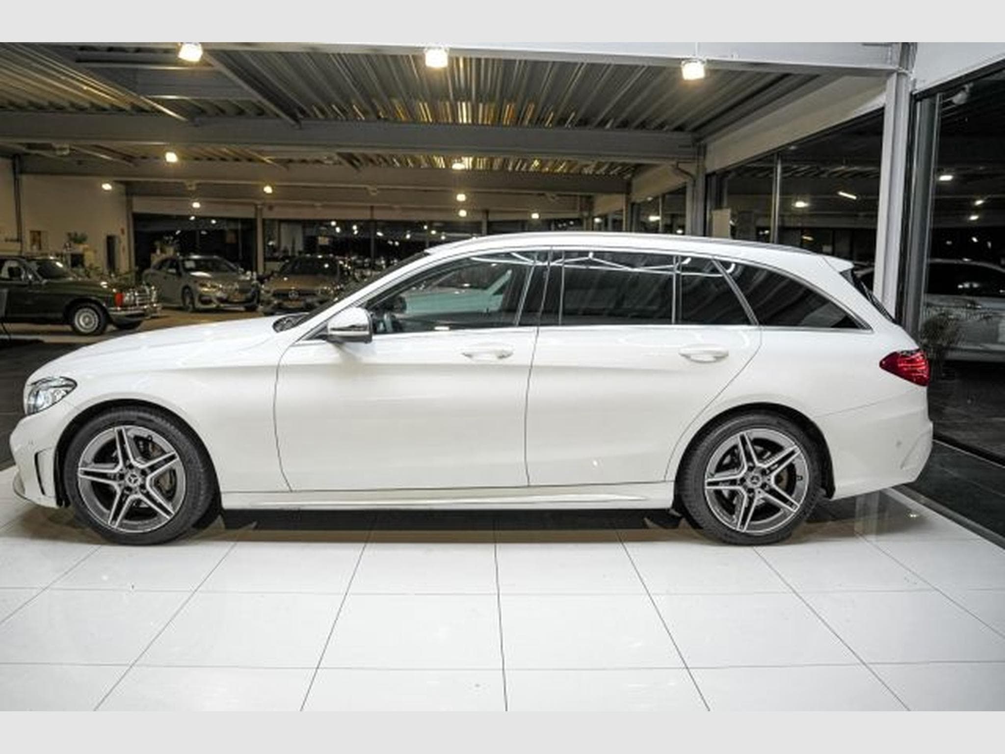 Mercedes C 180 C 180 T 9G-Tronic AMG Line NAVI Multibeam RFK (2020) - Photo 11