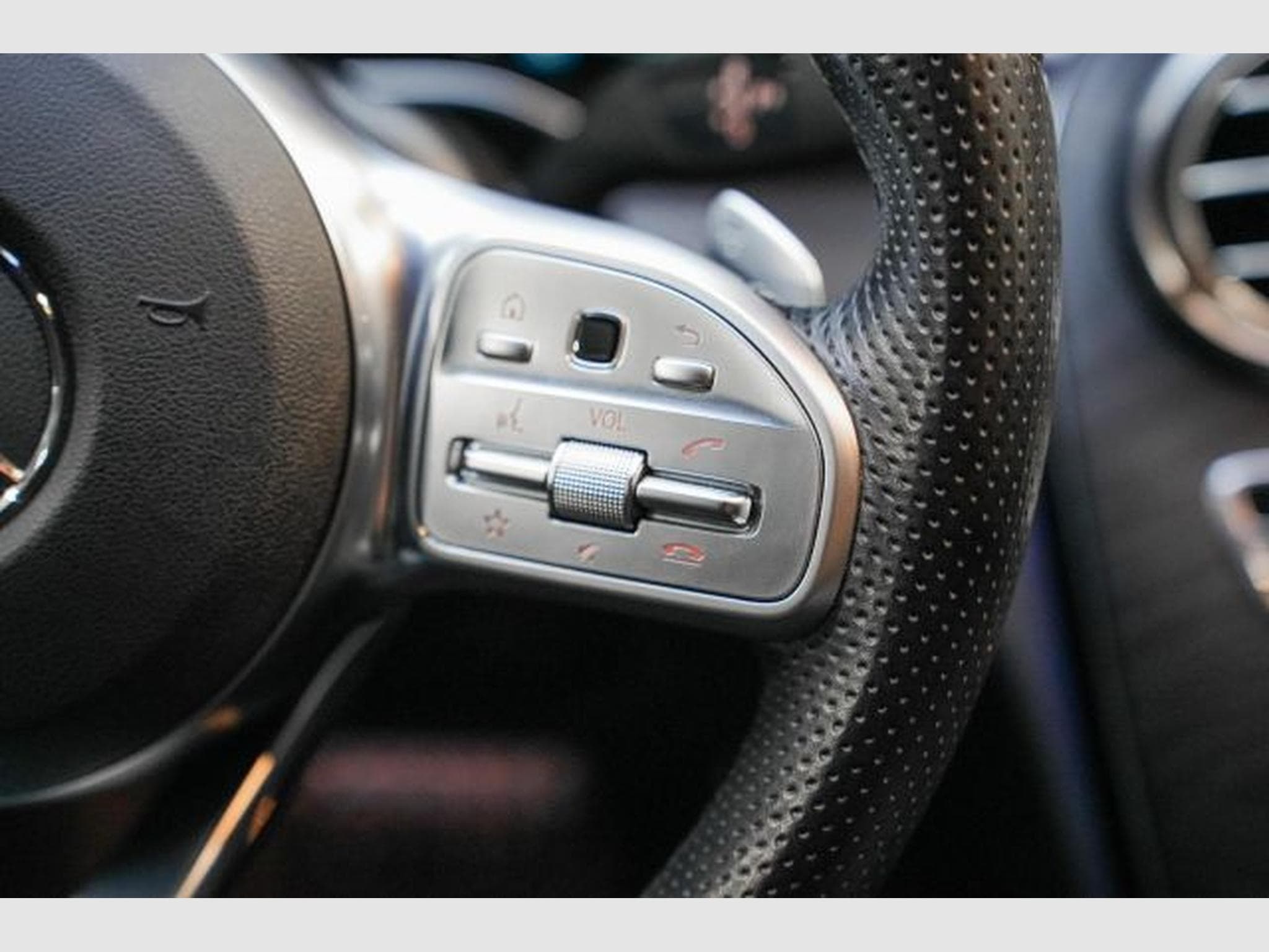 Mercedes C 180 C 180 T 9G-Tronic AMG Line NAVI Multibeam RFK (2020) - Photo 15