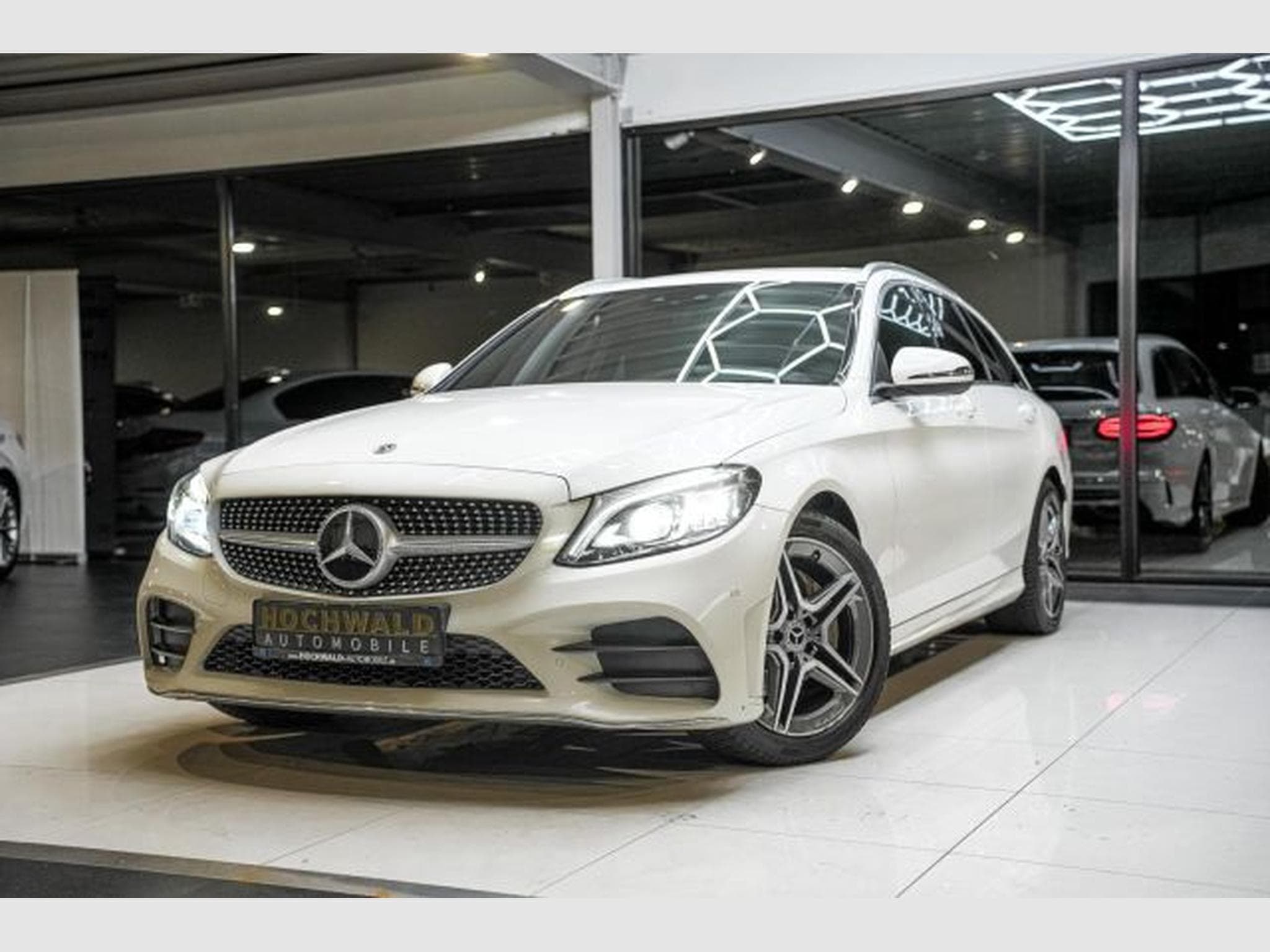 Mercedes C 180 C 180 T 9G-Tronic AMG Line NAVI Multibeam RFK (2020) - Photo 2