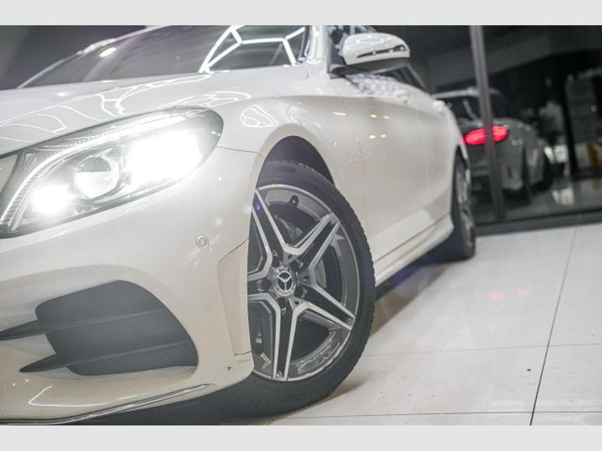 Mercedes C 180 C 180 T 9G-Tronic AMG Line NAVI Multibeam RFK (2020) - Photo 3