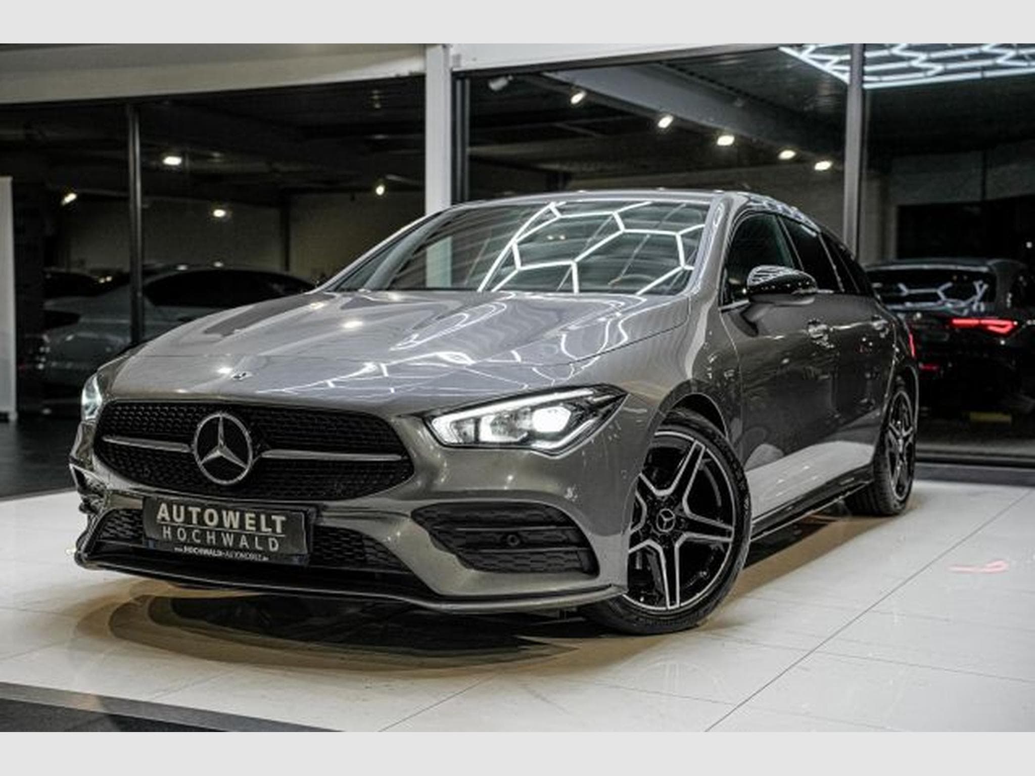 Mercedes CLA 180 CLA 180 Shooting Brake AMG Line 7G-DCT NAVI LED (2021) - Photo 2