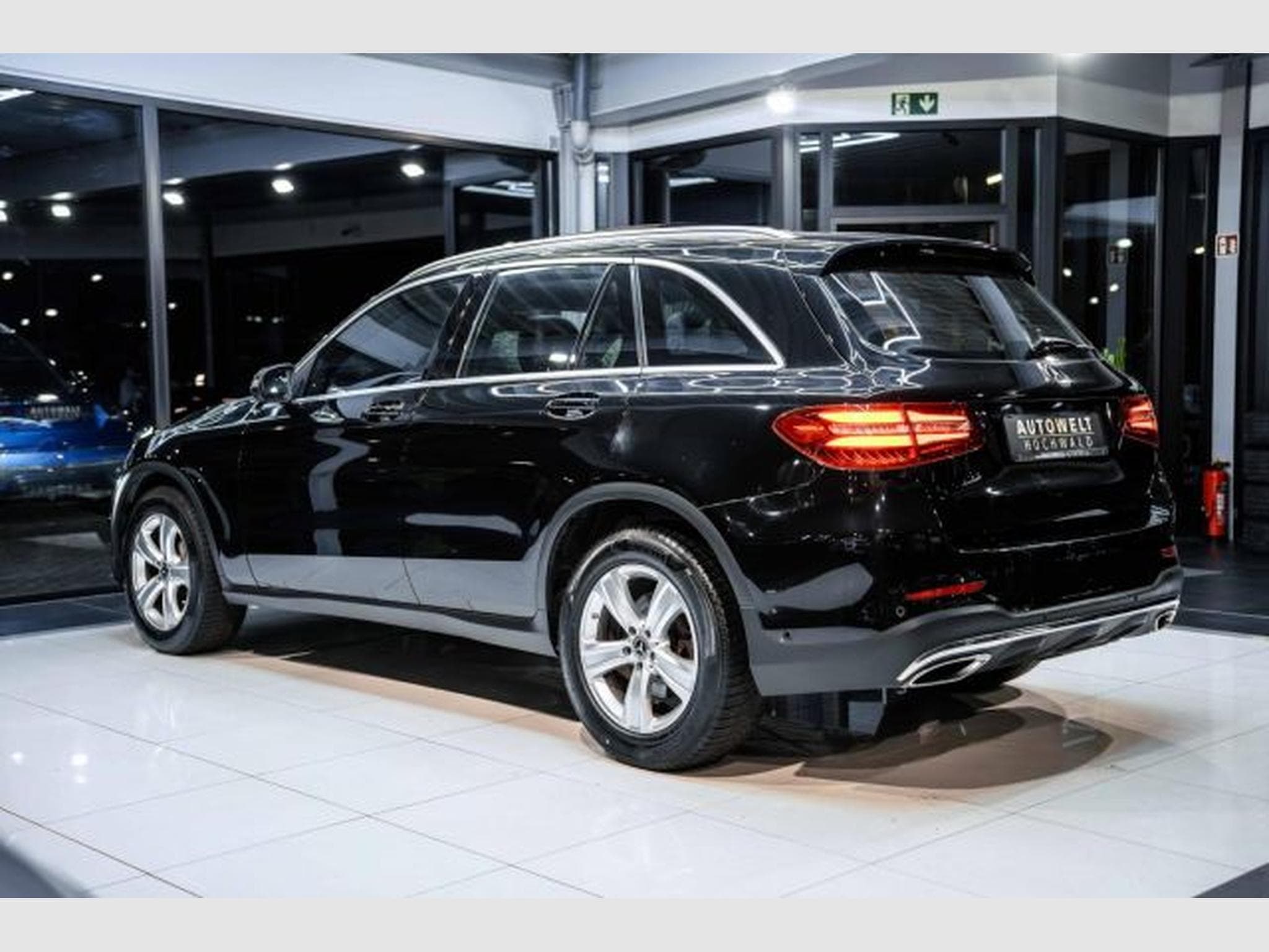 Mercedes GLC 220 GLC 220d 4Matic 9G-tronic AMG Line PANO LED NAVI (2018) - Photo 11
