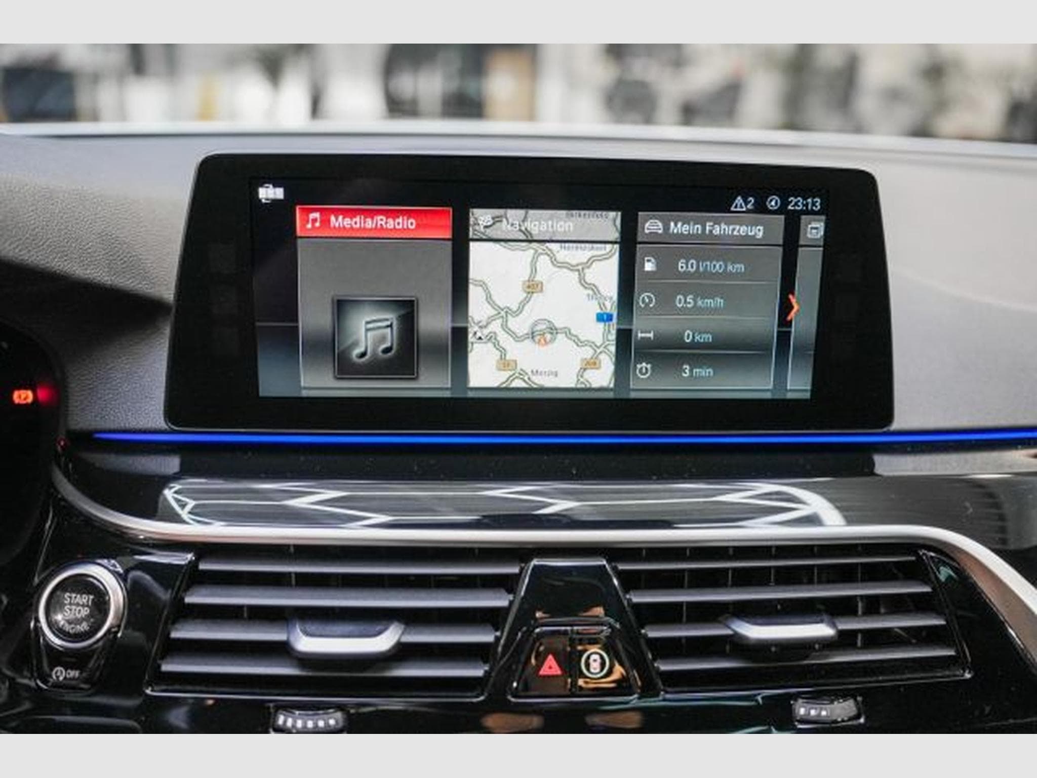 BMW 530 530d xDrive Autom. Sport Line AHK HuD PANO LED (2018) - Photo 13