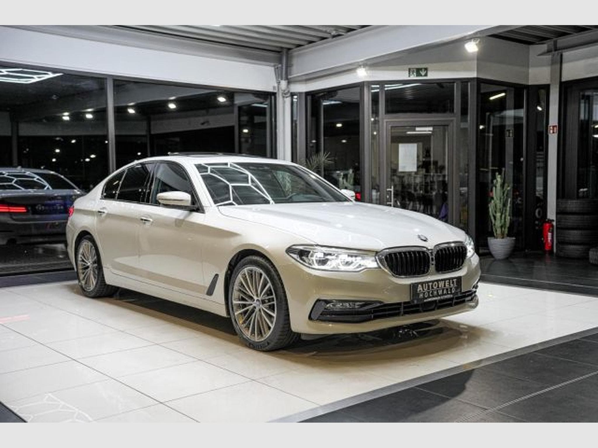 BMW 530 530d xDrive Autom. Sport Line AHK HuD PANO LED (2018) - Photo 5