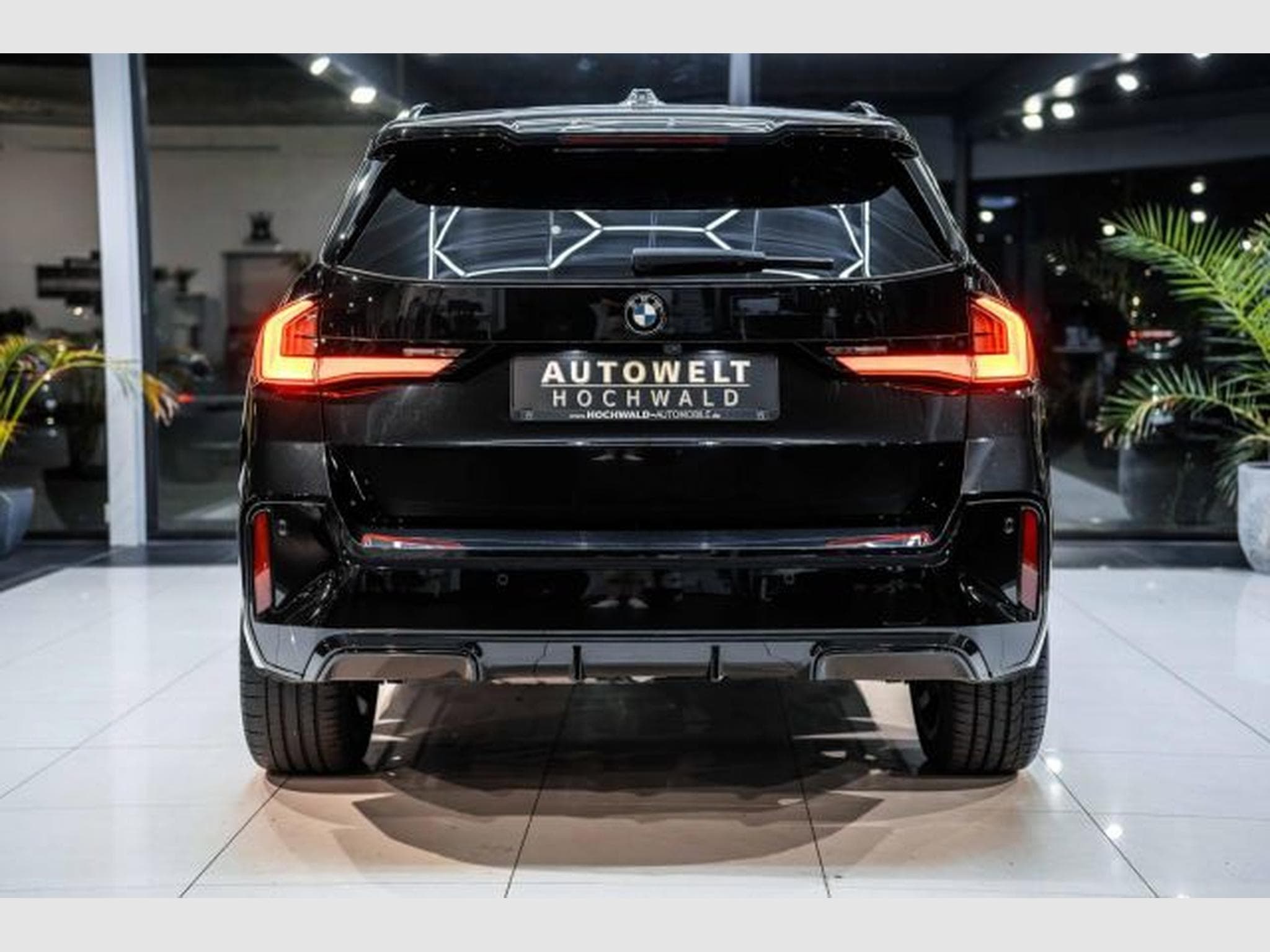 BMW X1 X1 23d xDrive M-Sportpaket NAVI LED RFK AHK HuD (2024) - Photo 13