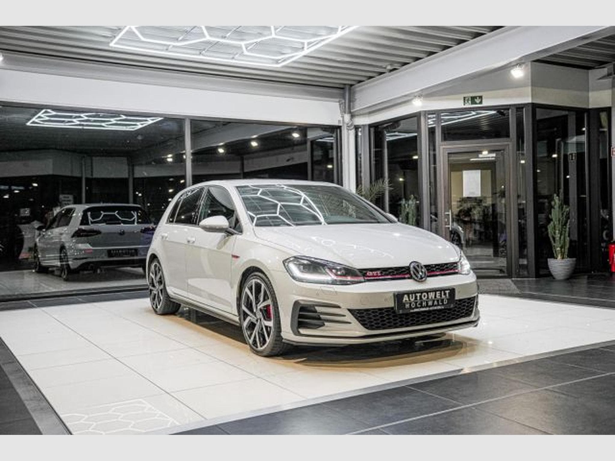 VW Golf Golf 7 2.0 GTI DSG Performance NAVI ACC LED SHZ (2018) - Photo 5
