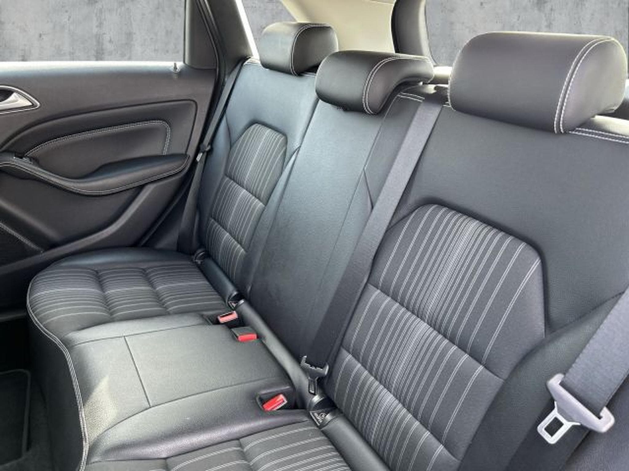 Mercedes B 200 B 200 BlueEfficiency NAVI LED Sportpaket SHZG (2014) - Photo 12