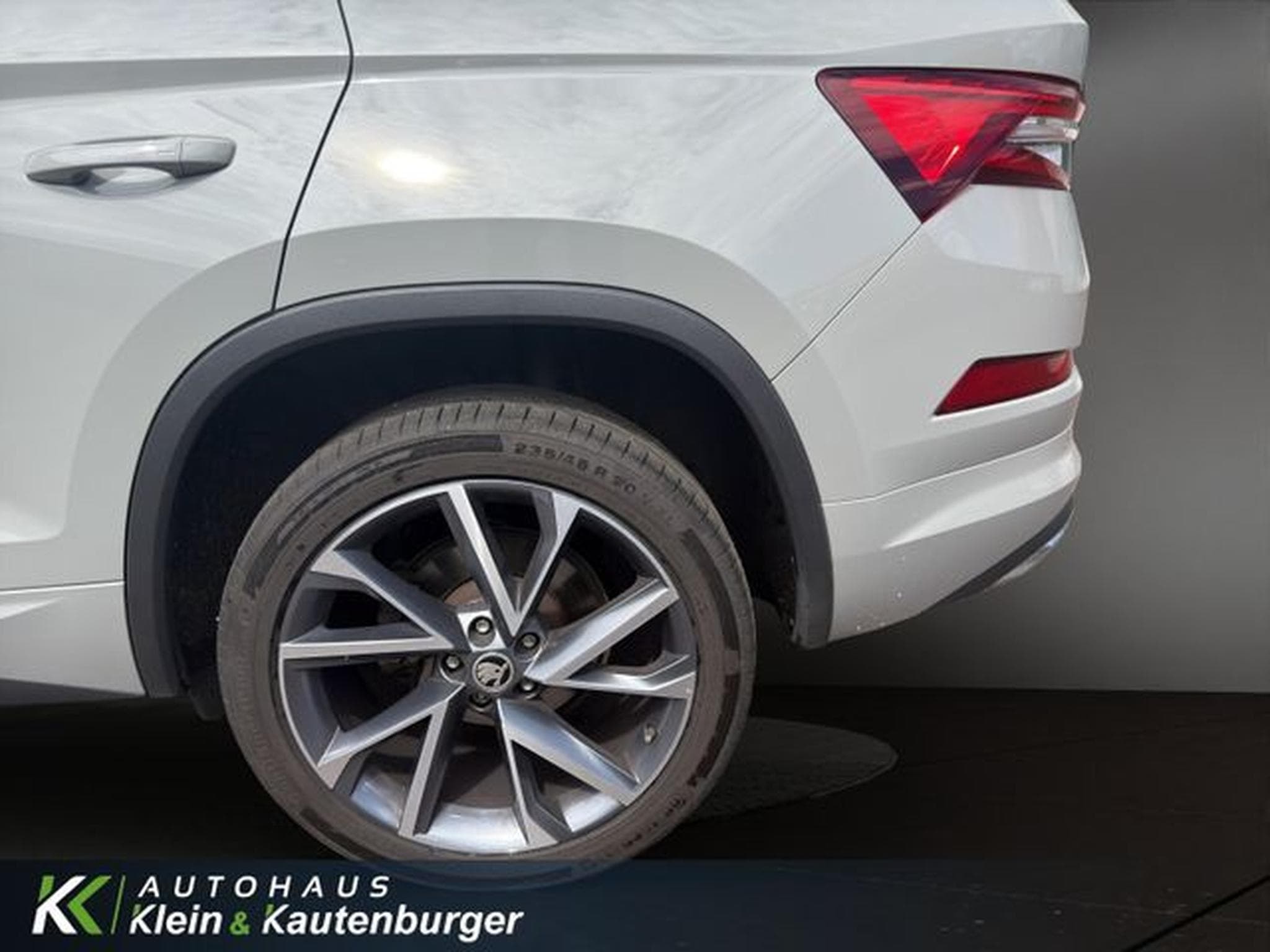 Skoda Kodiaq Kodiaq 2.0TDI Sportline 4x4+AHK+VIRTUAL+SITZBELÜ (2023) - Photo 10