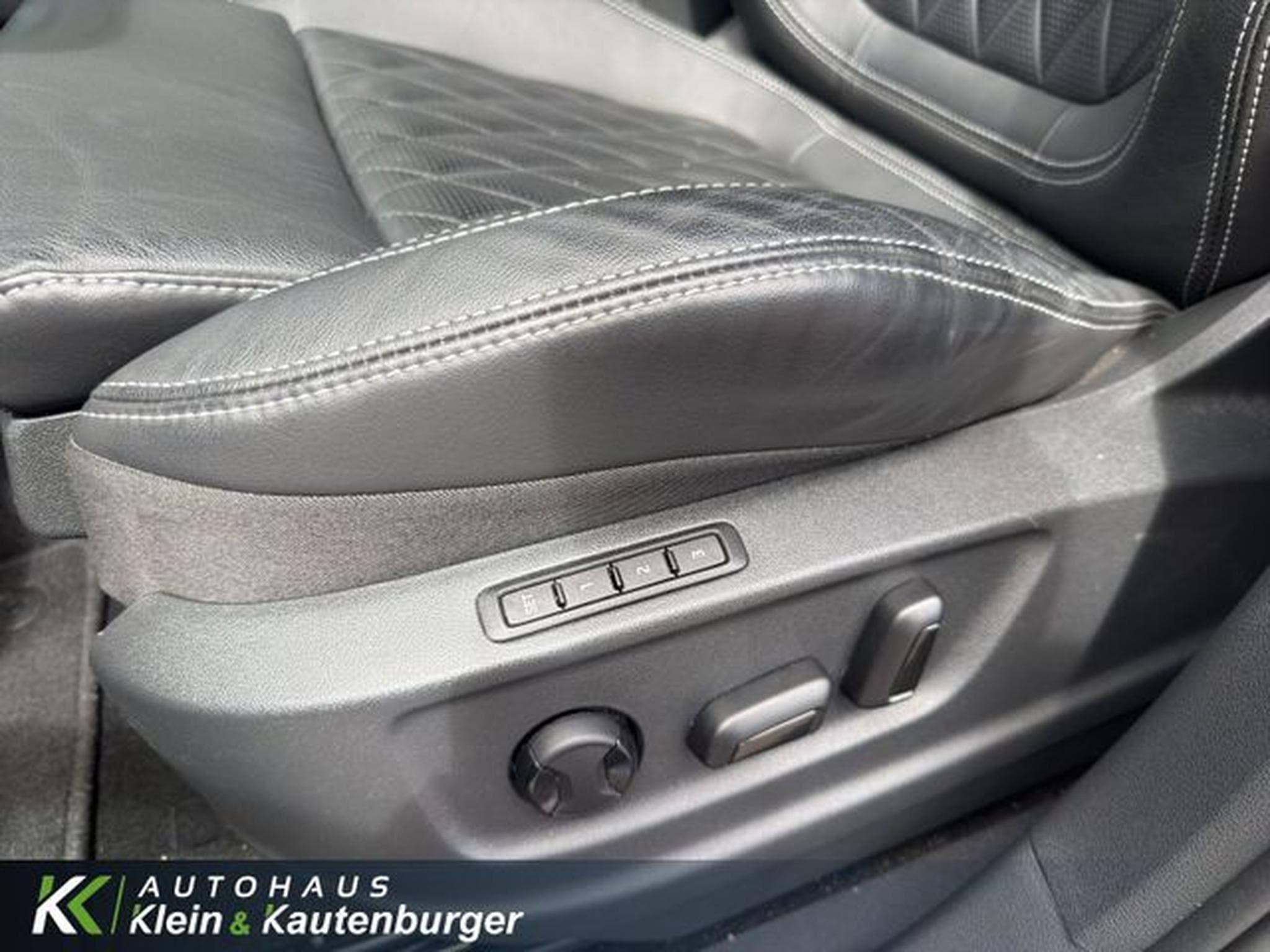 Skoda Kodiaq Kodiaq 2.0TDI Sportline 4x4+AHK+VIRTUAL+SITZBELÜ (2023) - Photo 13