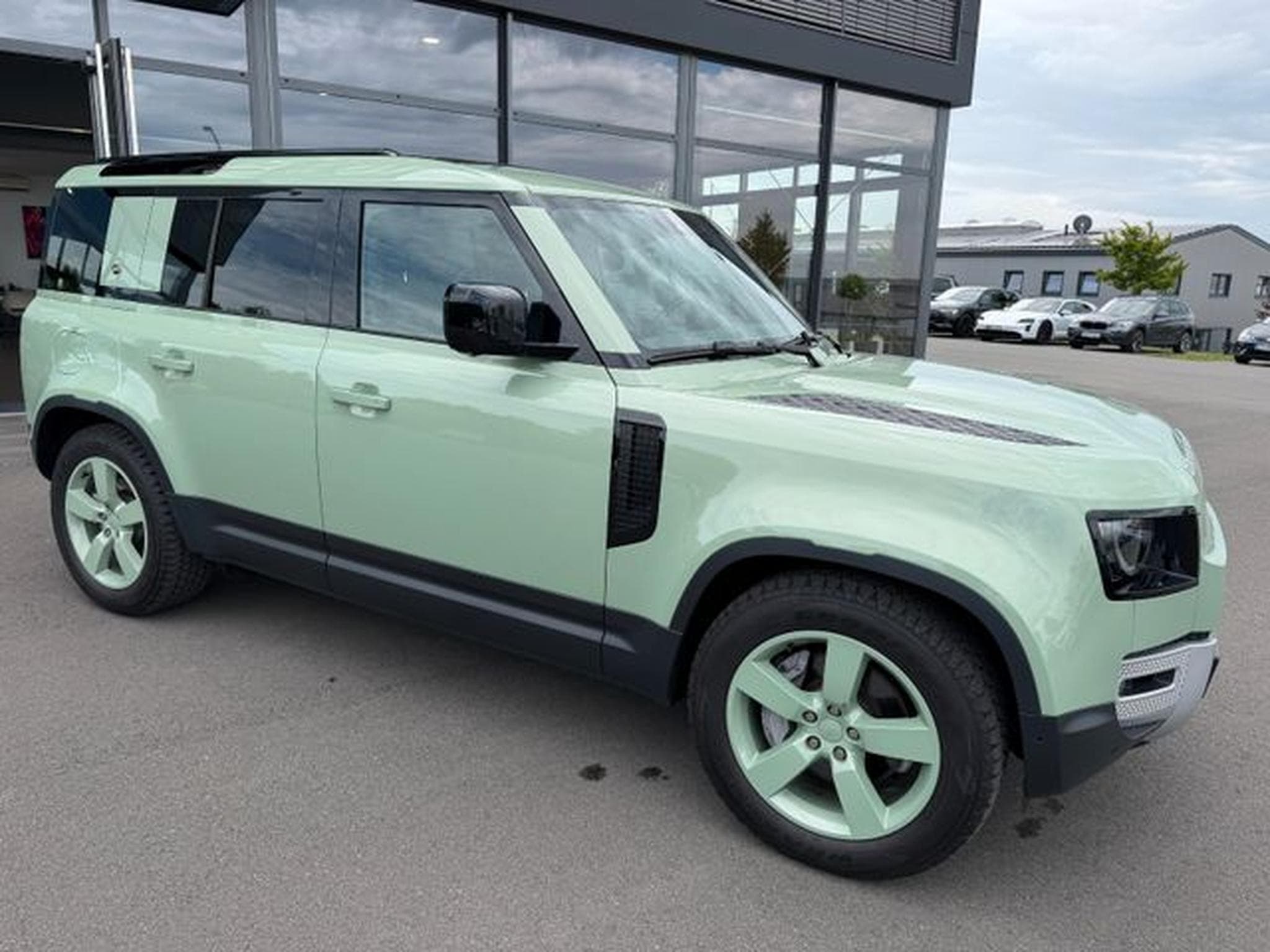 Land-Rover Defender Defender 110 75th Limited Edition AHK 360° Leder (2022) - Photo 5