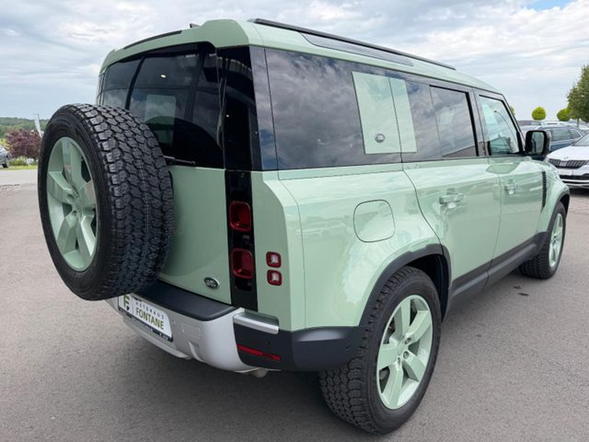 Land-Rover Defender Defender 110 75th Limited Edition AHK 360° Leder (2022) - Photo 7