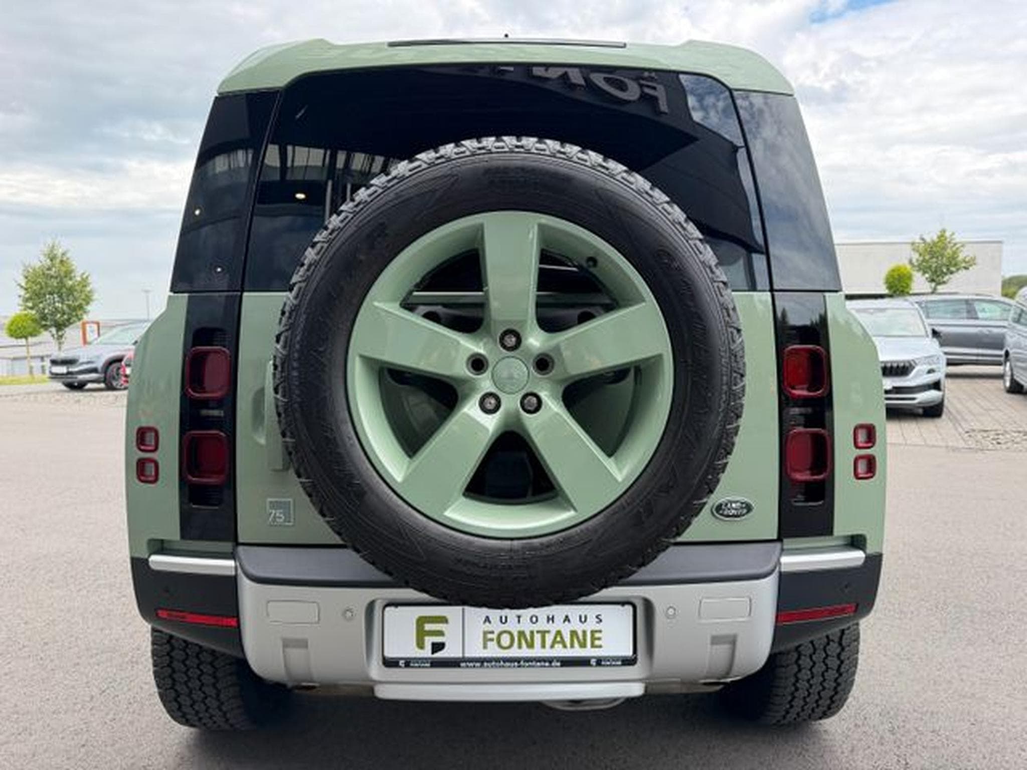 Land-Rover Defender Defender 110 75th Limited Edition AHK 360° Leder (2022) - Photo 8