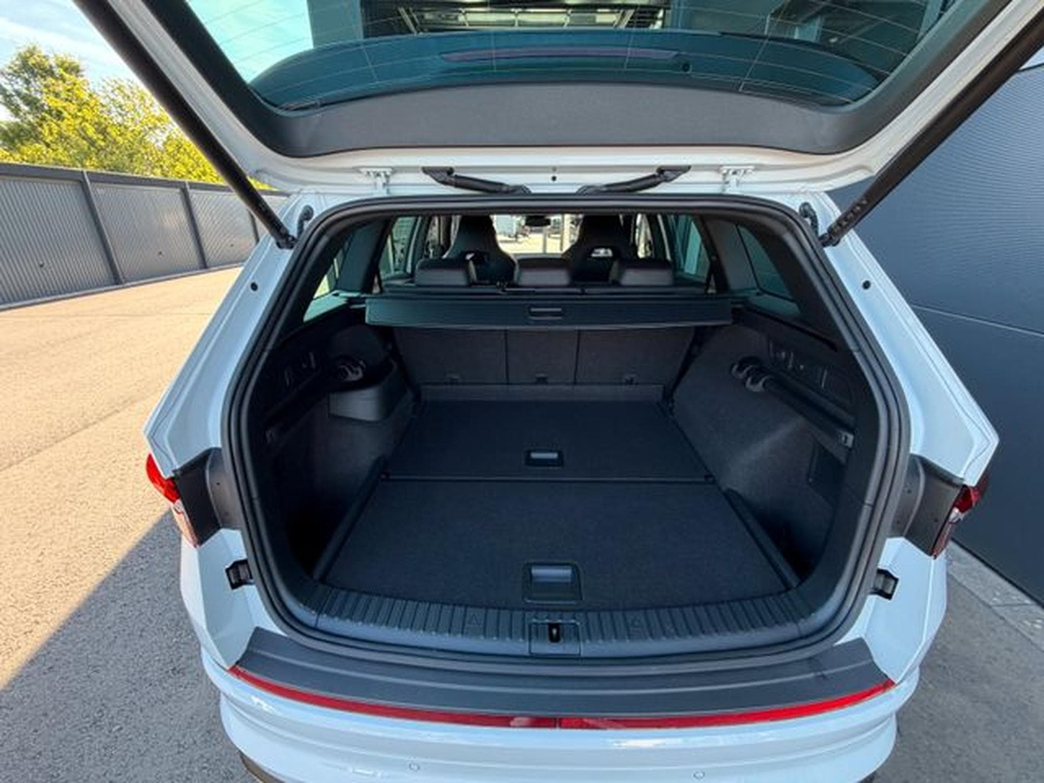 Skoda Kodiaq Kodiaq 2,0TSi RS 4x4 Canton Columbus Matrix ACC (2024) - Photo 12
