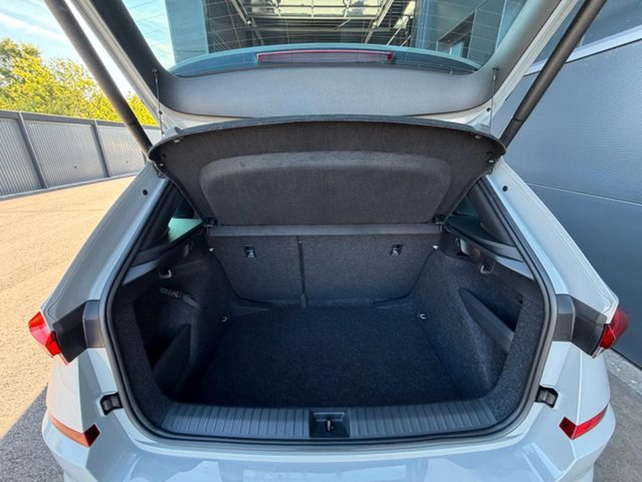 Skoda Kamiq Kamiq 1,5TSi 6-Gang Monte Carlo Navi Key Kamera (2022) - Photo 12