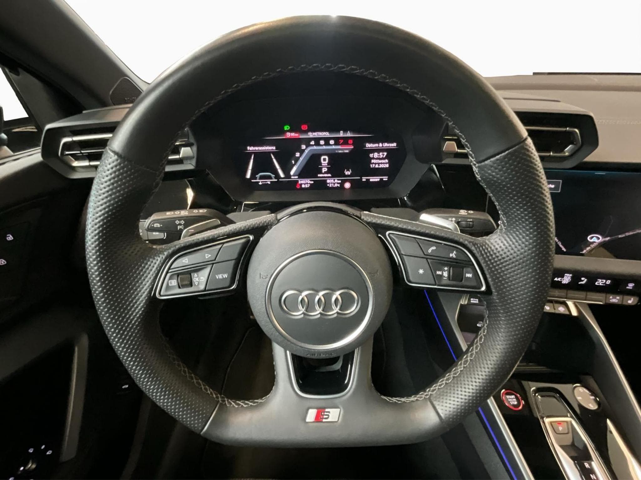 Audi S3 Limo+quattro+S-tronic+Led+P.Navi+P.Confort+Pano+LM19 (2025) - Foto 12
