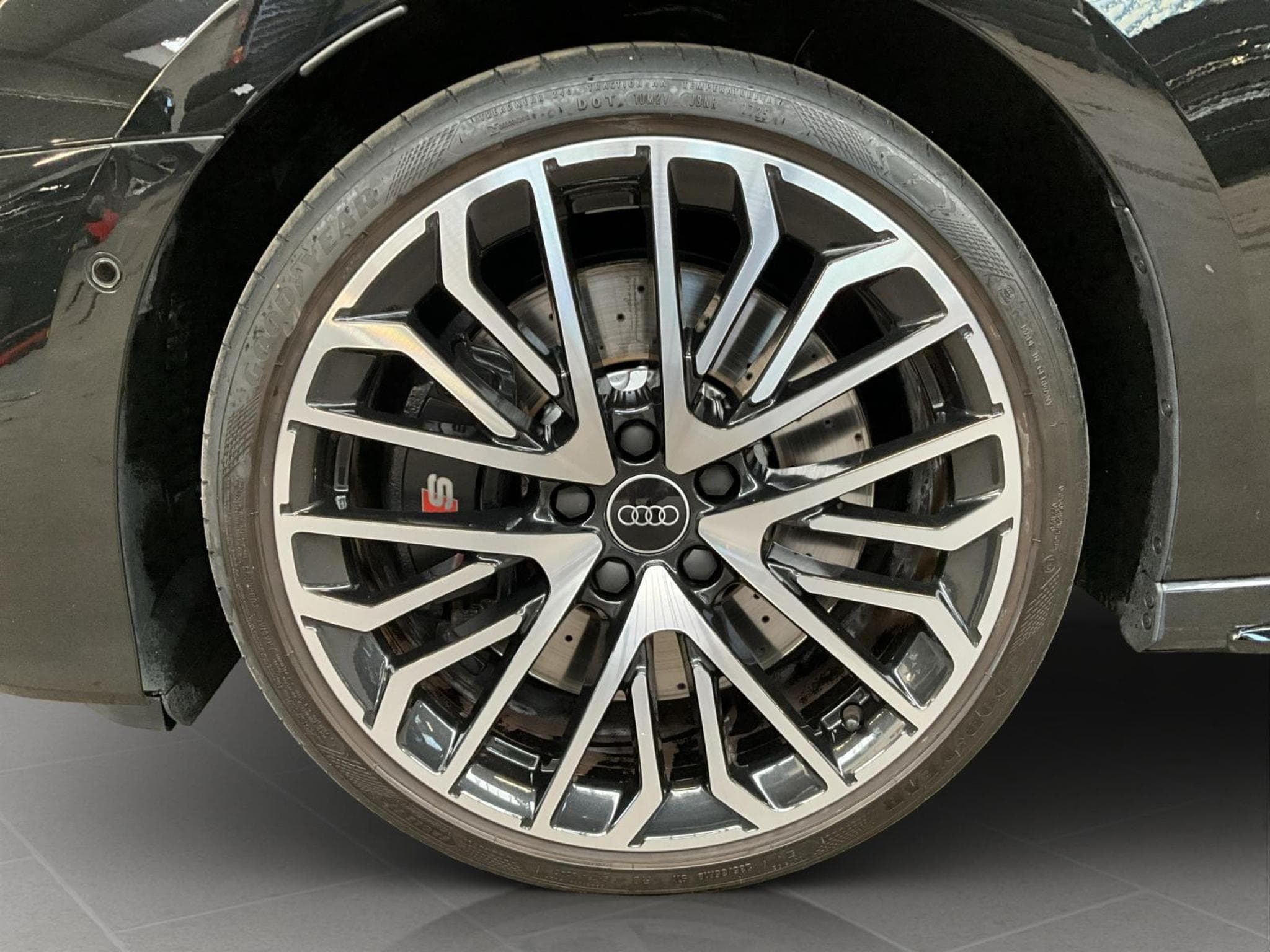 Audi S3 Limo+quattro+S-tronic+Led+P.Navi+P.Confort+Pano+LM19 (2025) - Foto 8